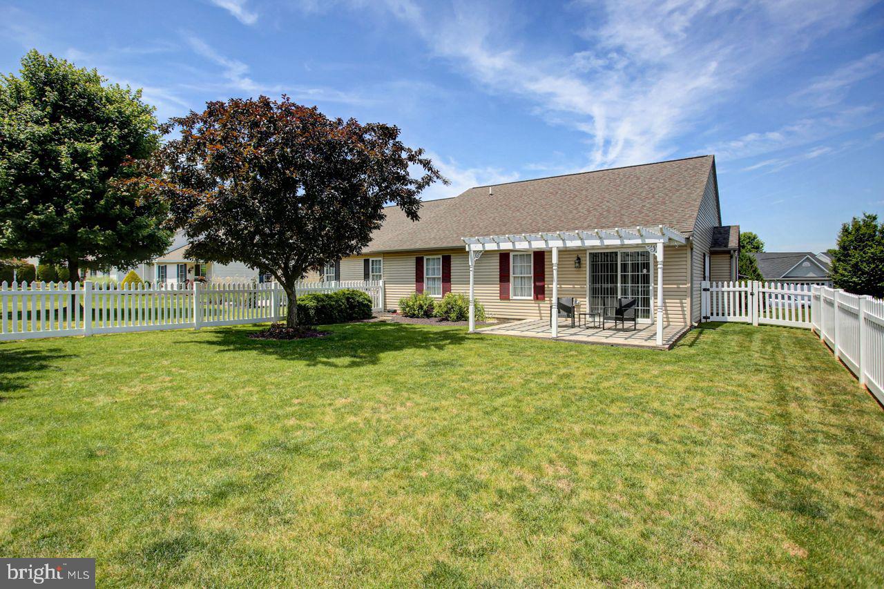 ENCLAVE - Residential