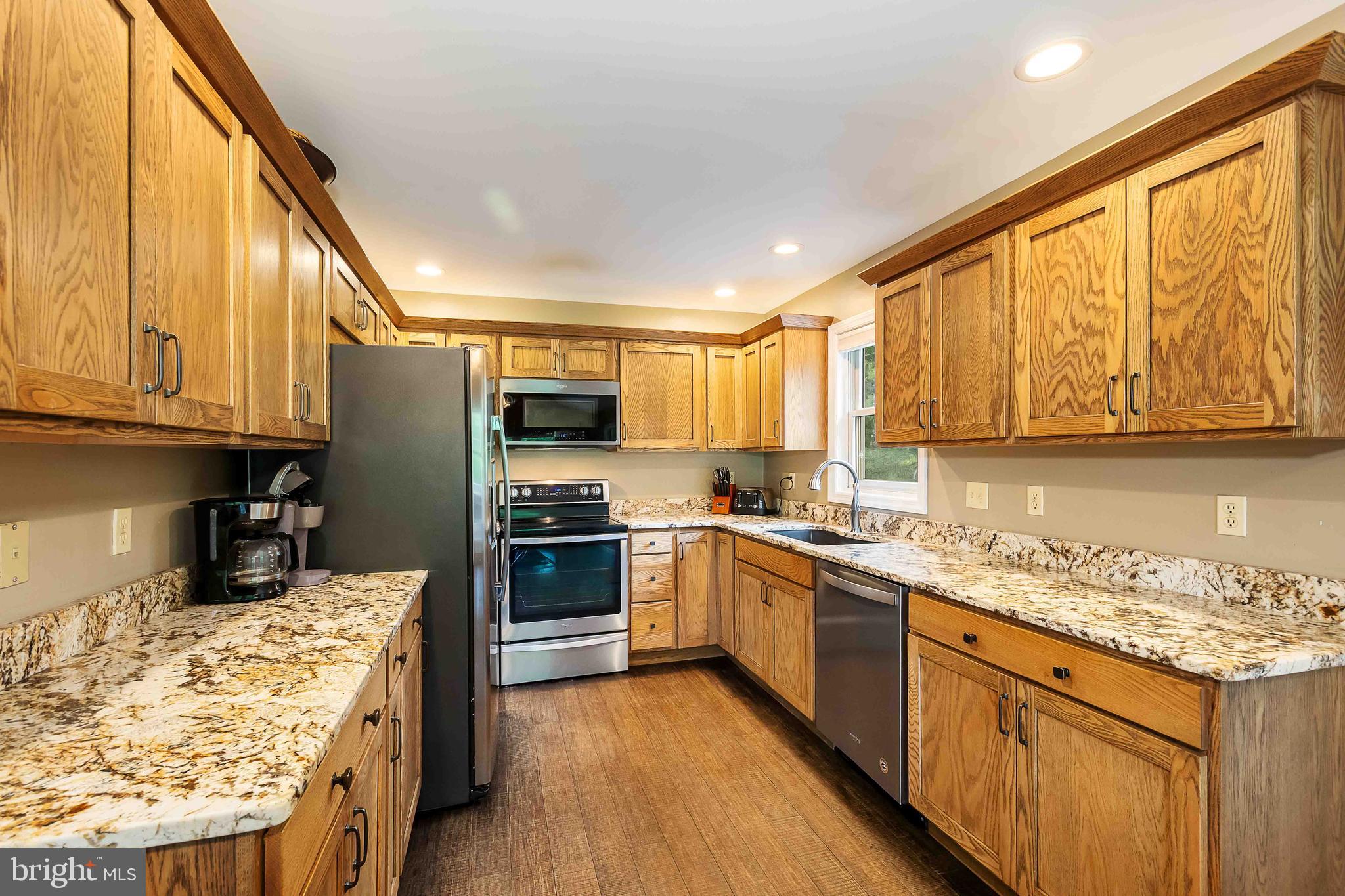 LAKE POINTE - Residential