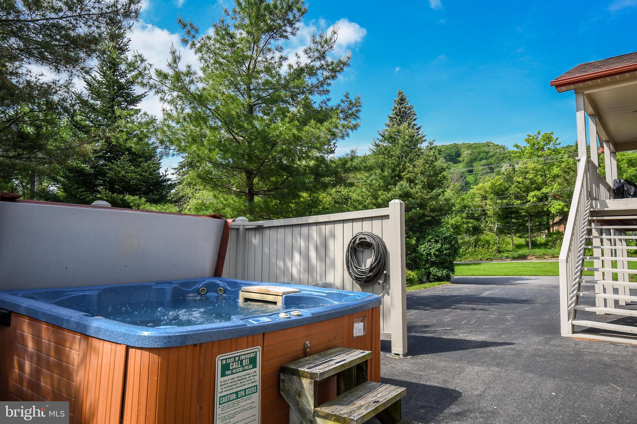 LAKE POINTE - Residential