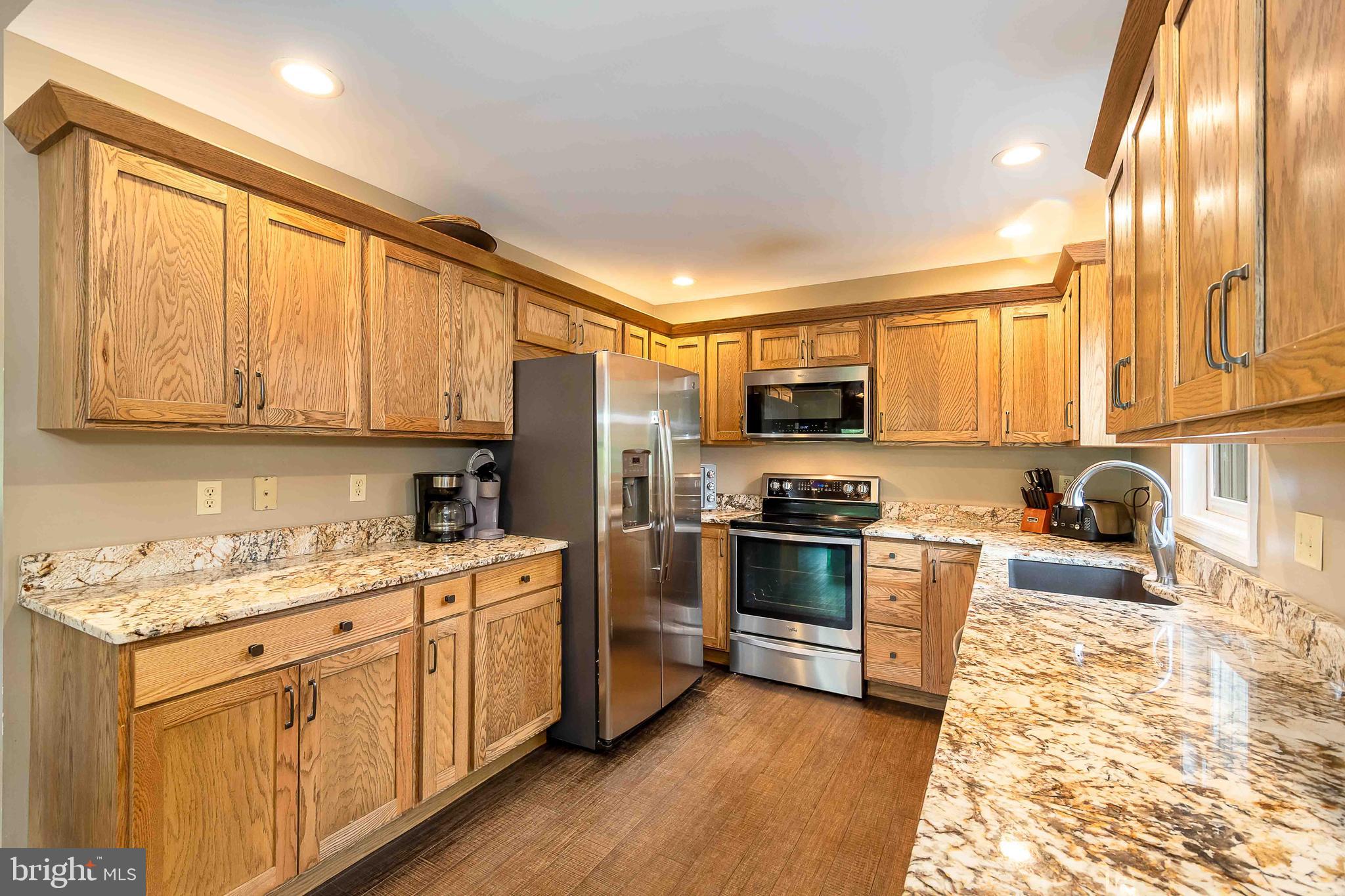 LAKE POINTE - Residential