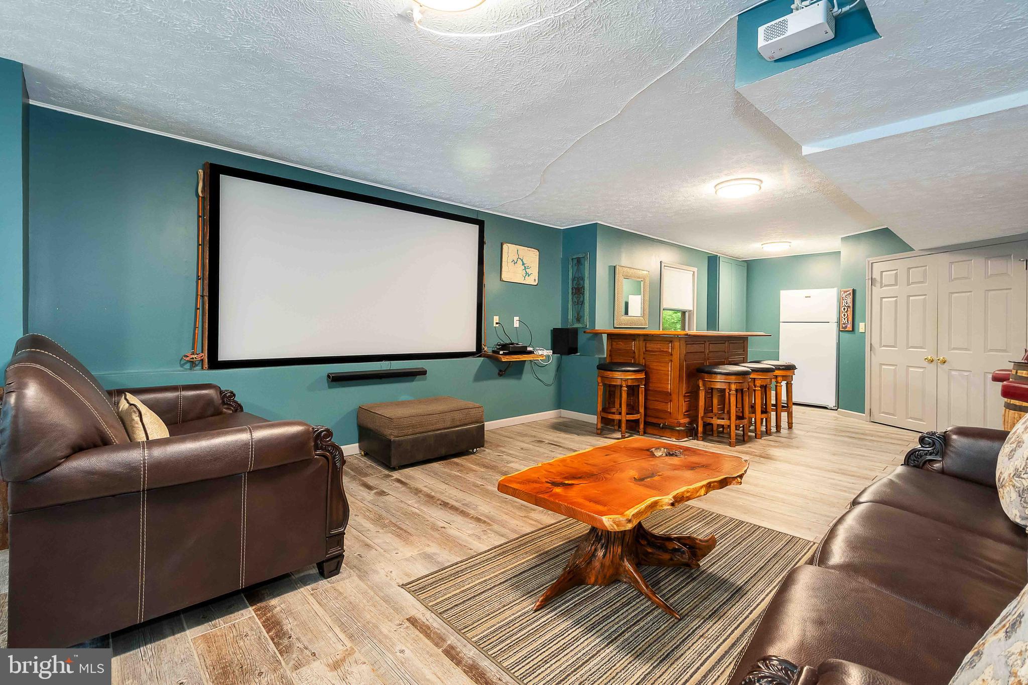 LAKE POINTE - Residential