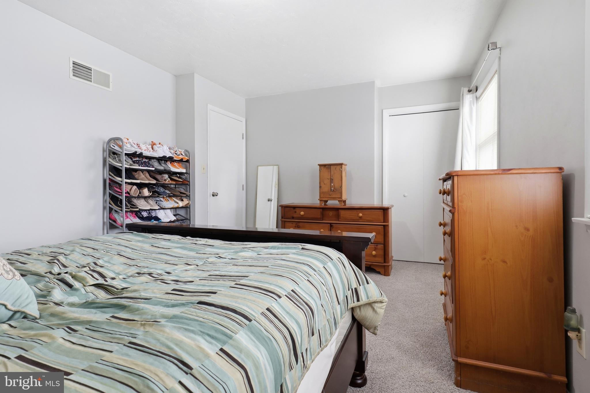 COLONIAL RIDGE - Residential