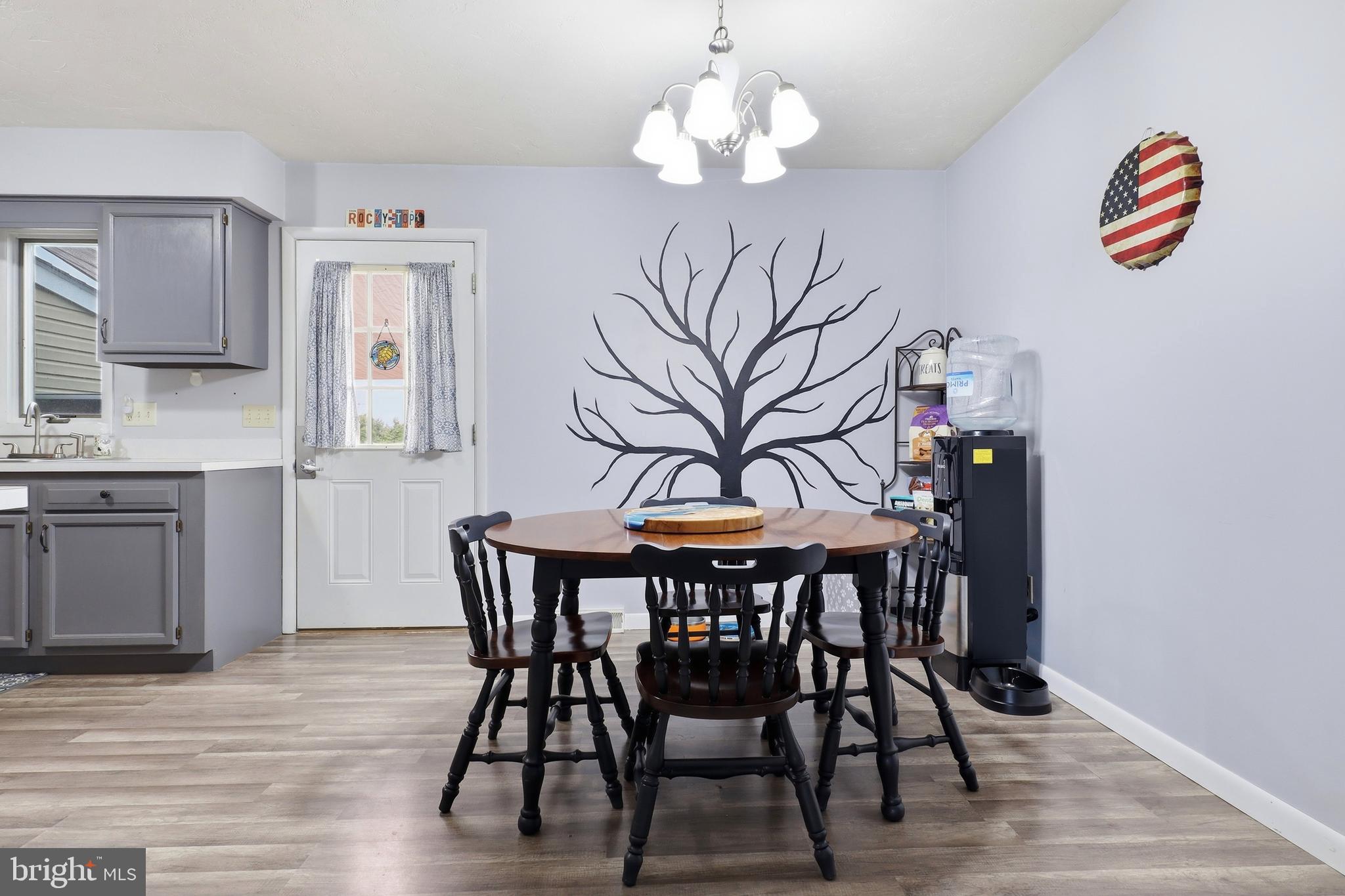 COLONIAL RIDGE - Residential