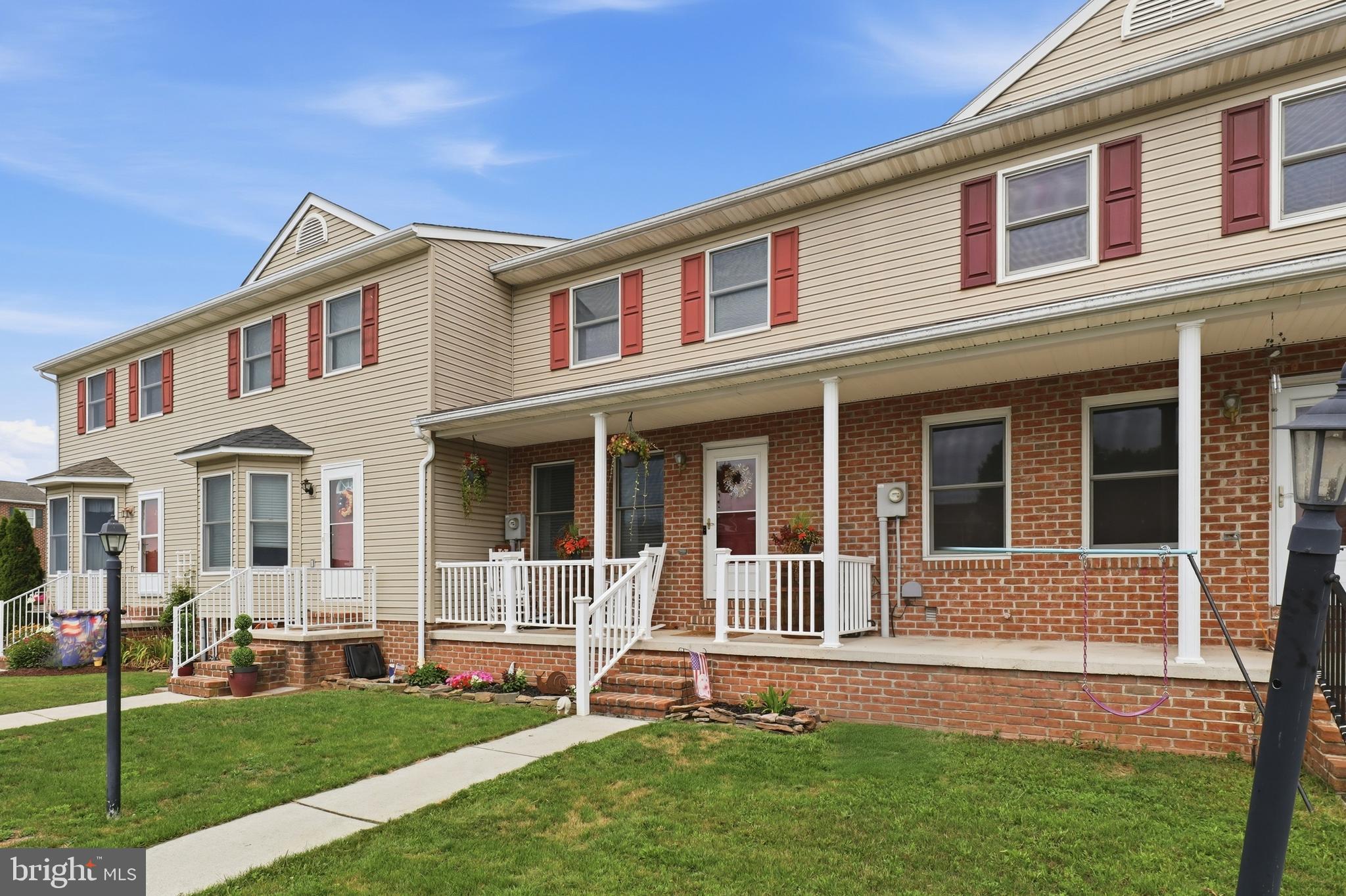 COLONIAL RIDGE - Residential