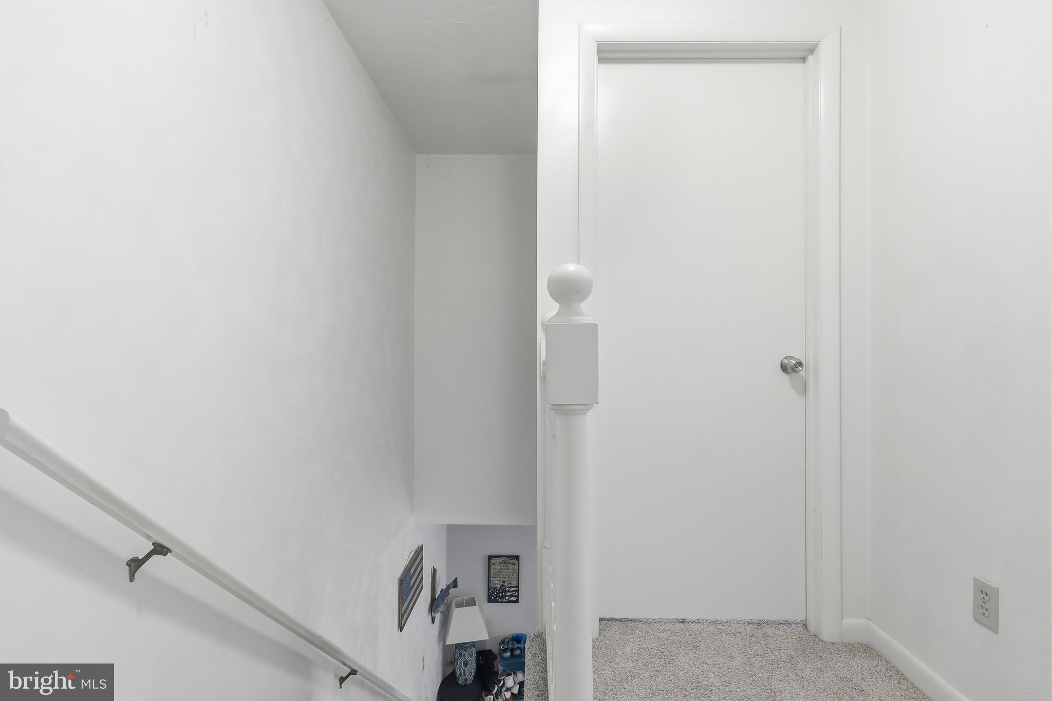 COLONIAL RIDGE - Residential