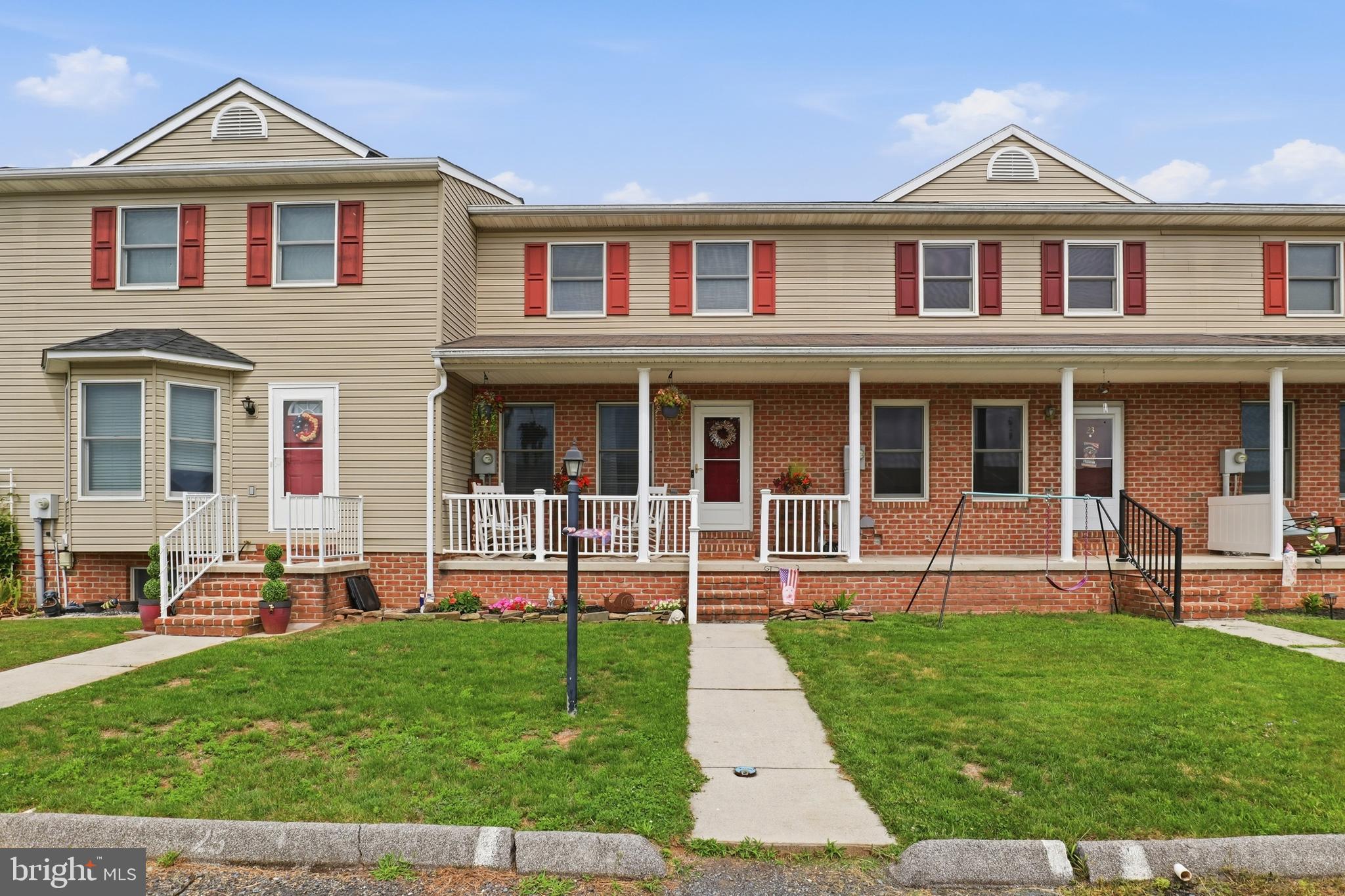 COLONIAL RIDGE - Residential