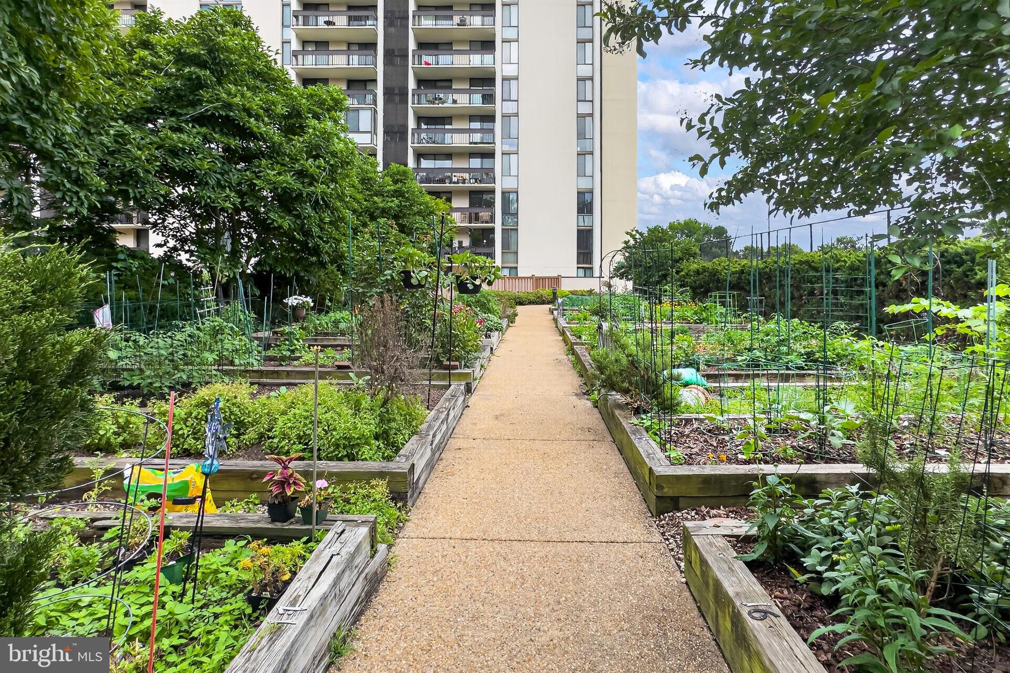 GREENHOUSE - Residential