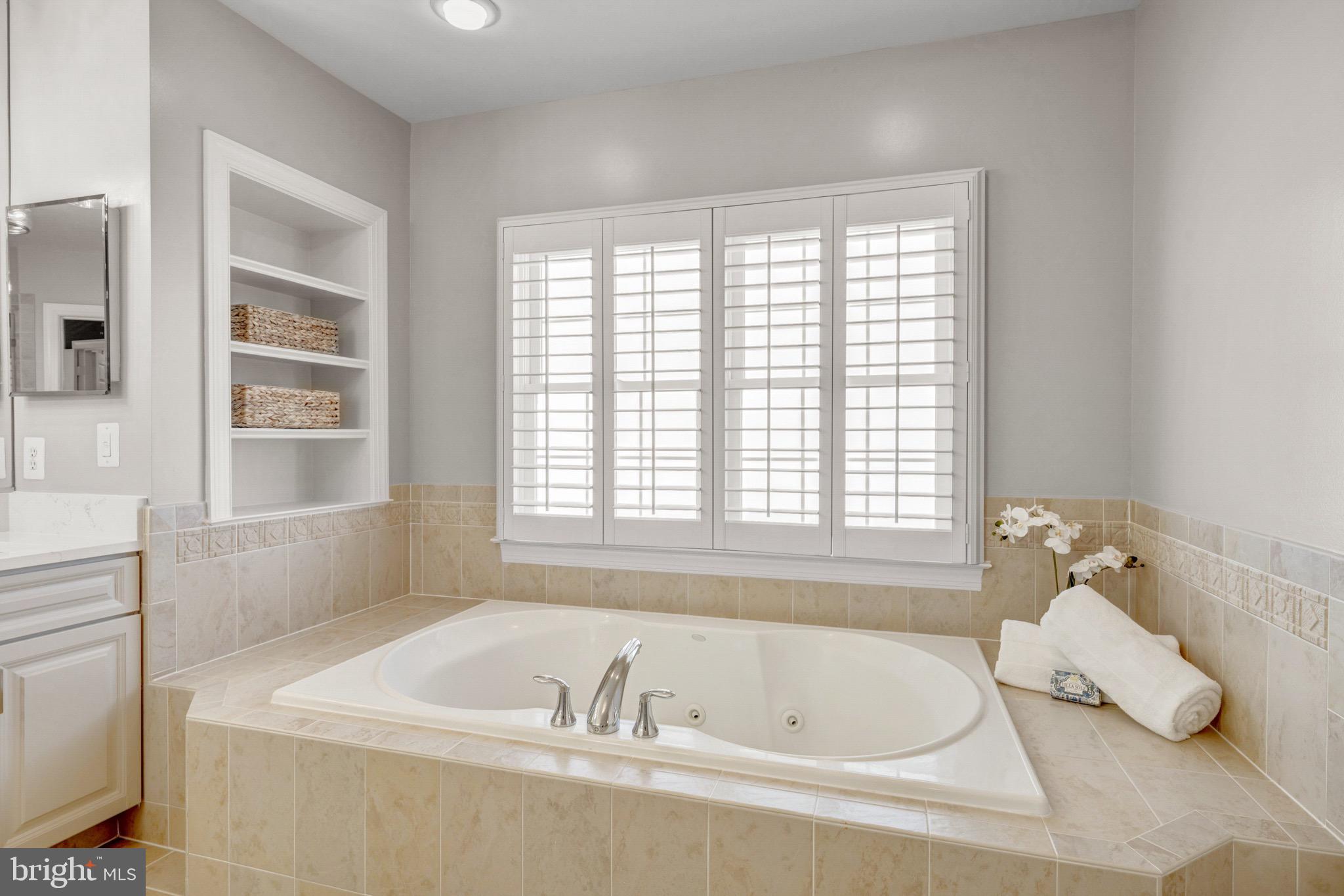 LAKES AT BELLE TERRA - Residential