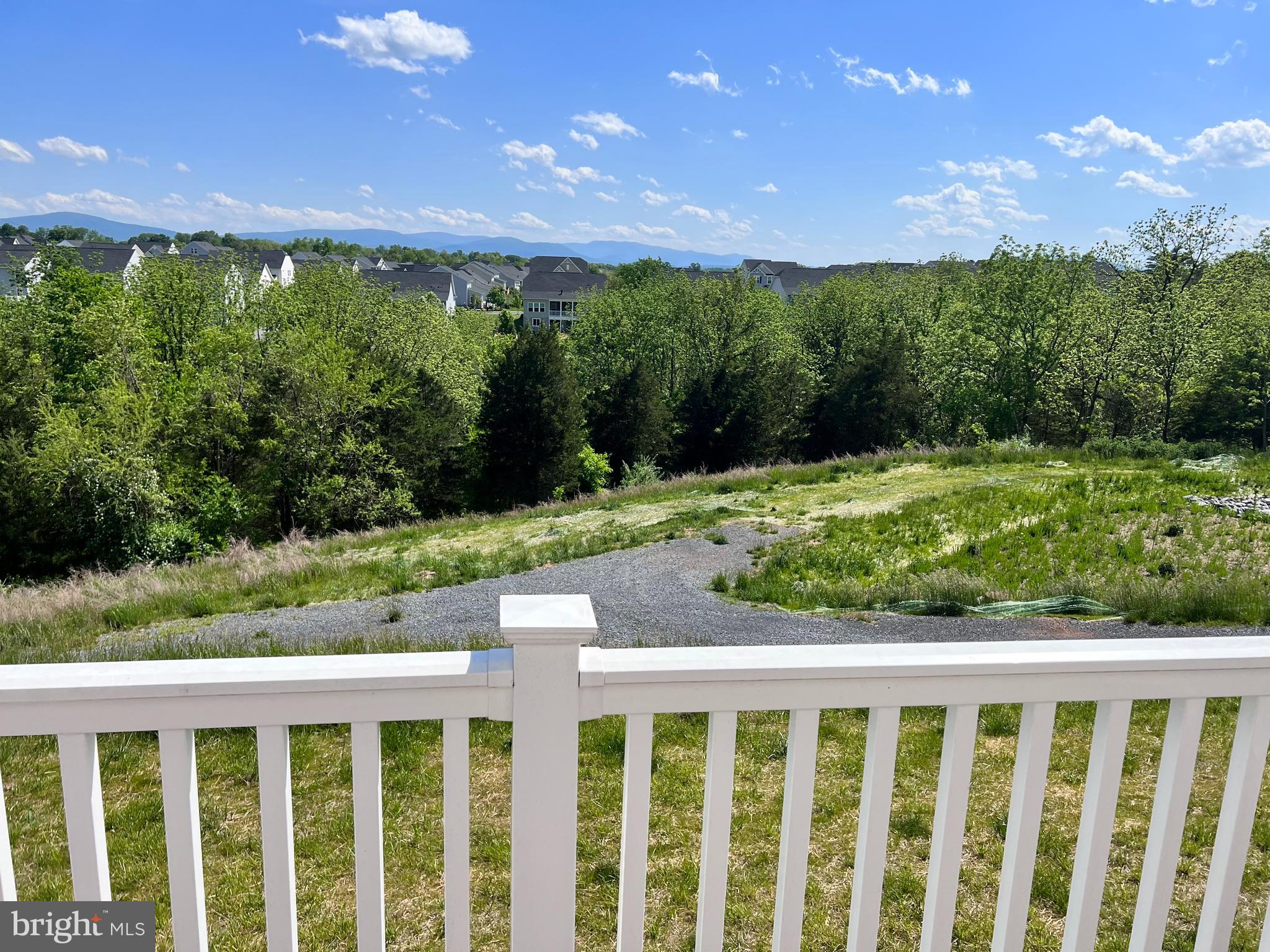 LAKE FREDERICK - Residential Lease