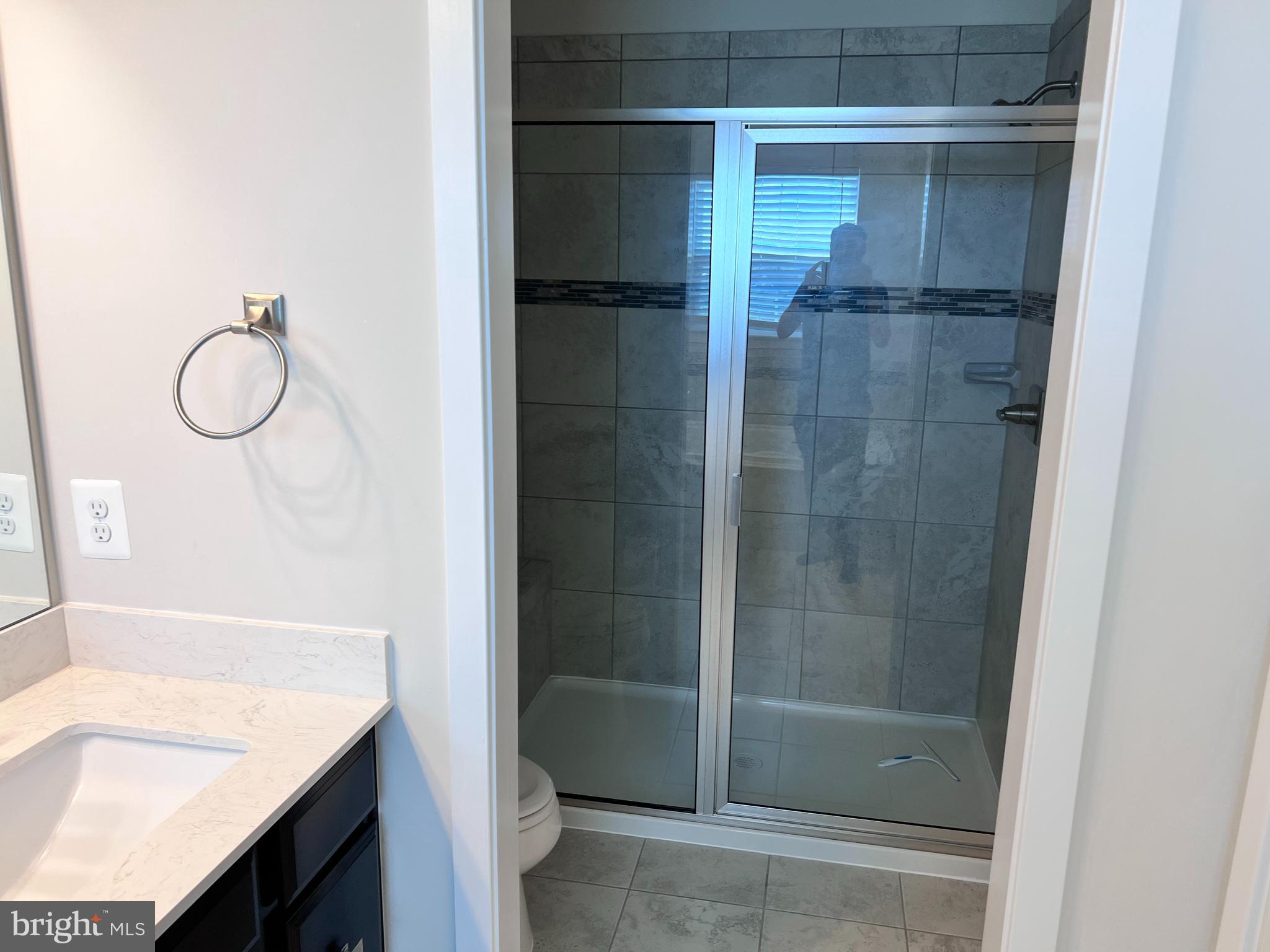 LAKE FREDERICK - Residential Lease