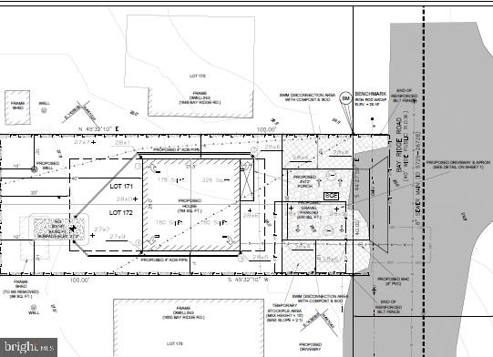 WOODLAND BEACH - Residential