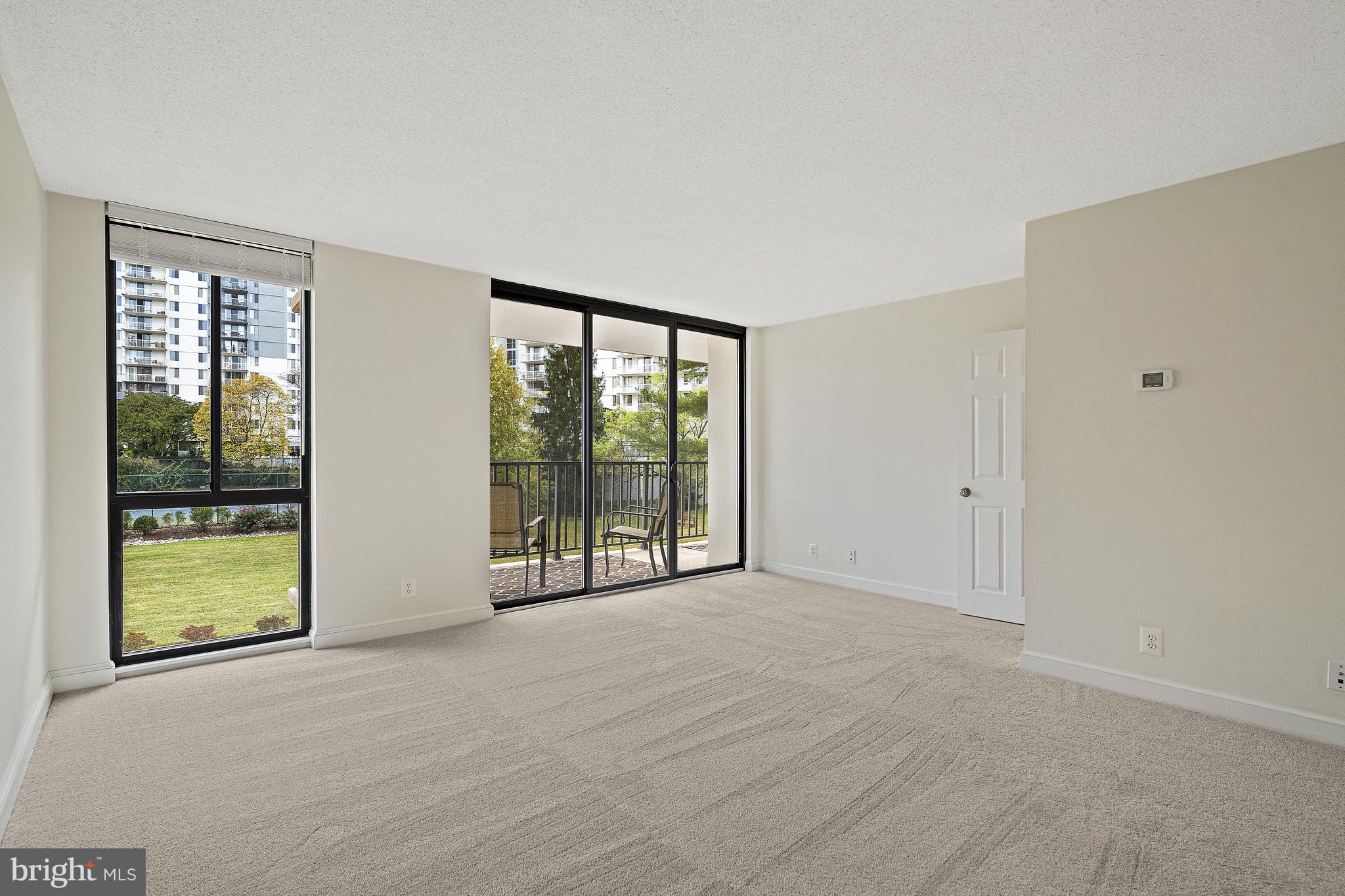MCLEAN HOUSE NORTH - Residential
