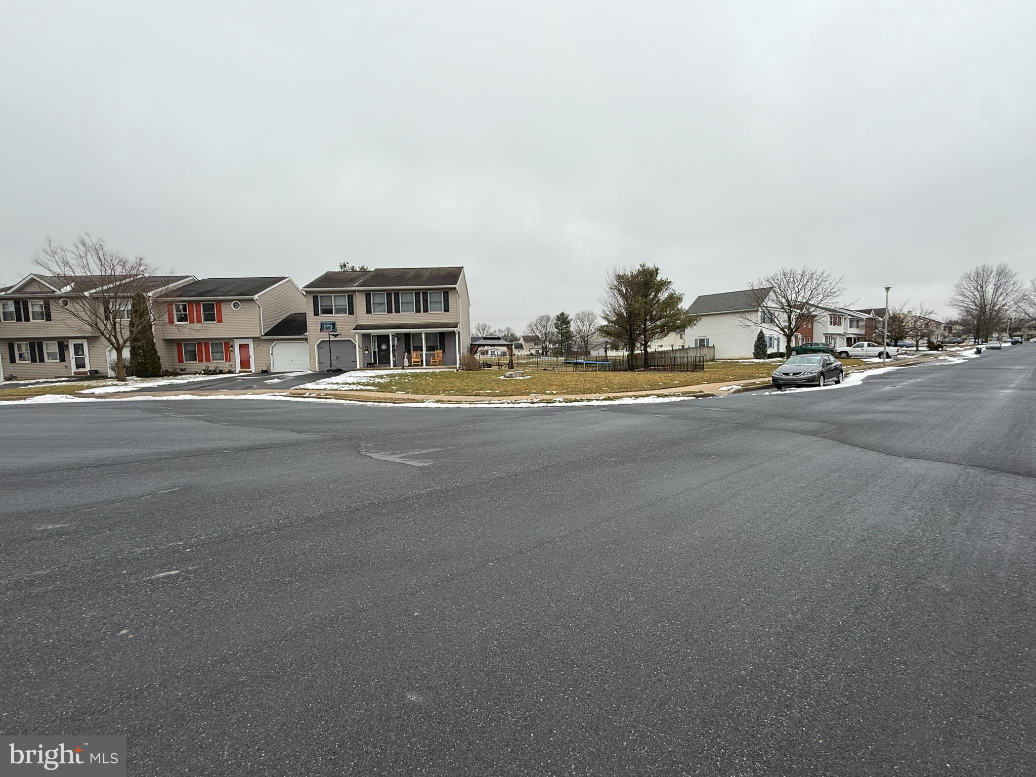 BREEZEWOOD FOREST - Residential