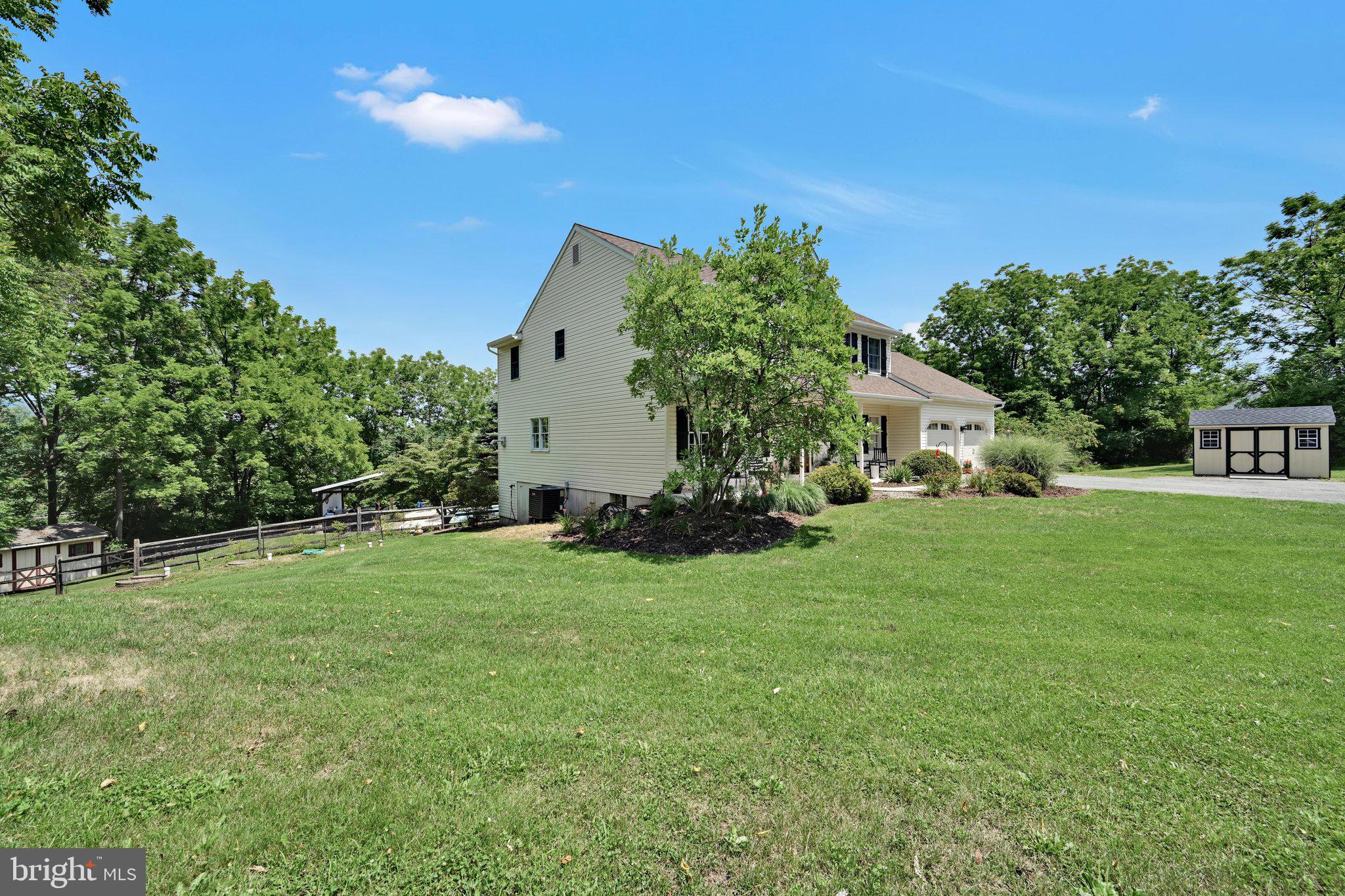 SPRING MEADOW - Residential