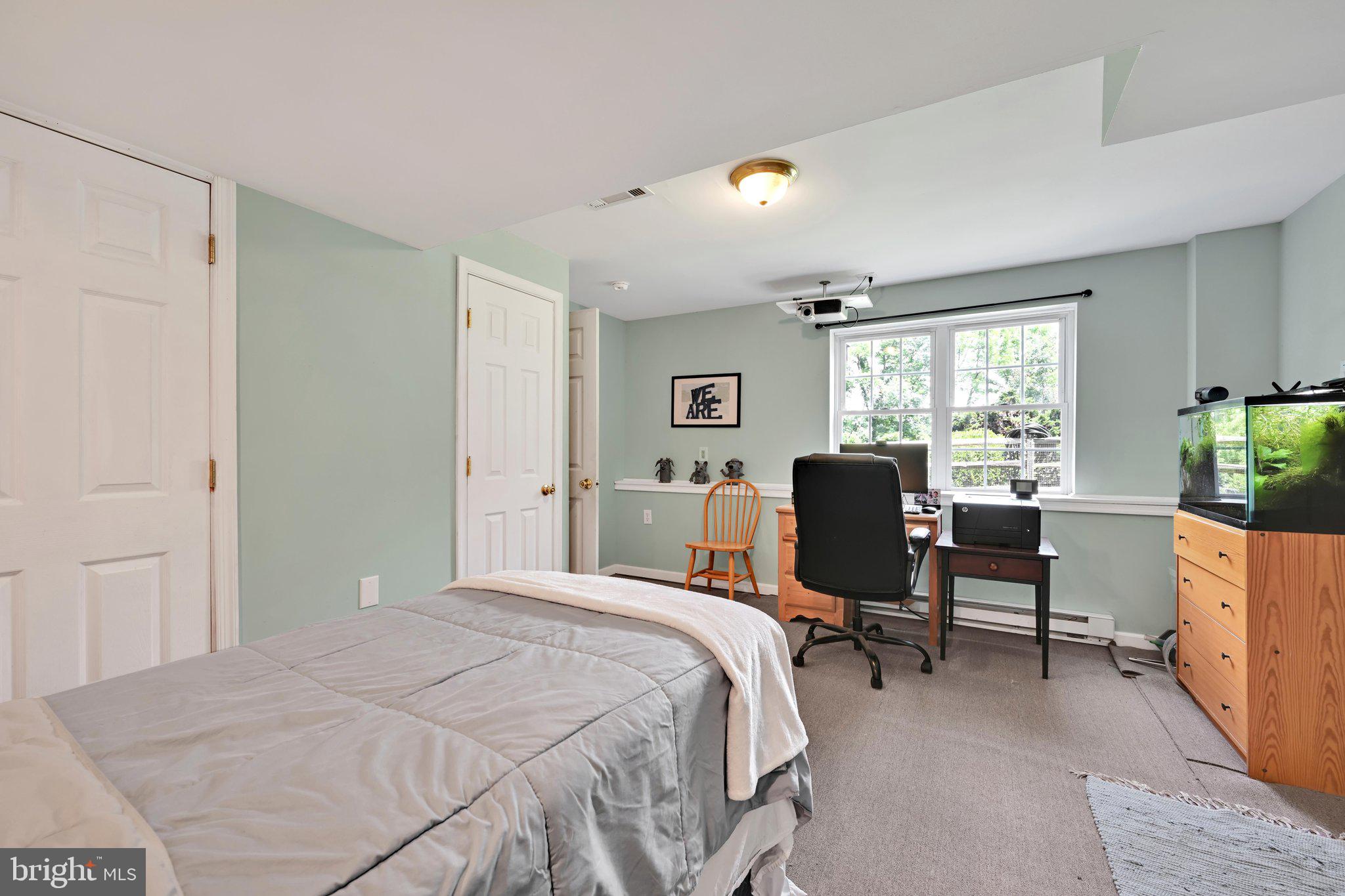 SPRING MEADOW - Residential