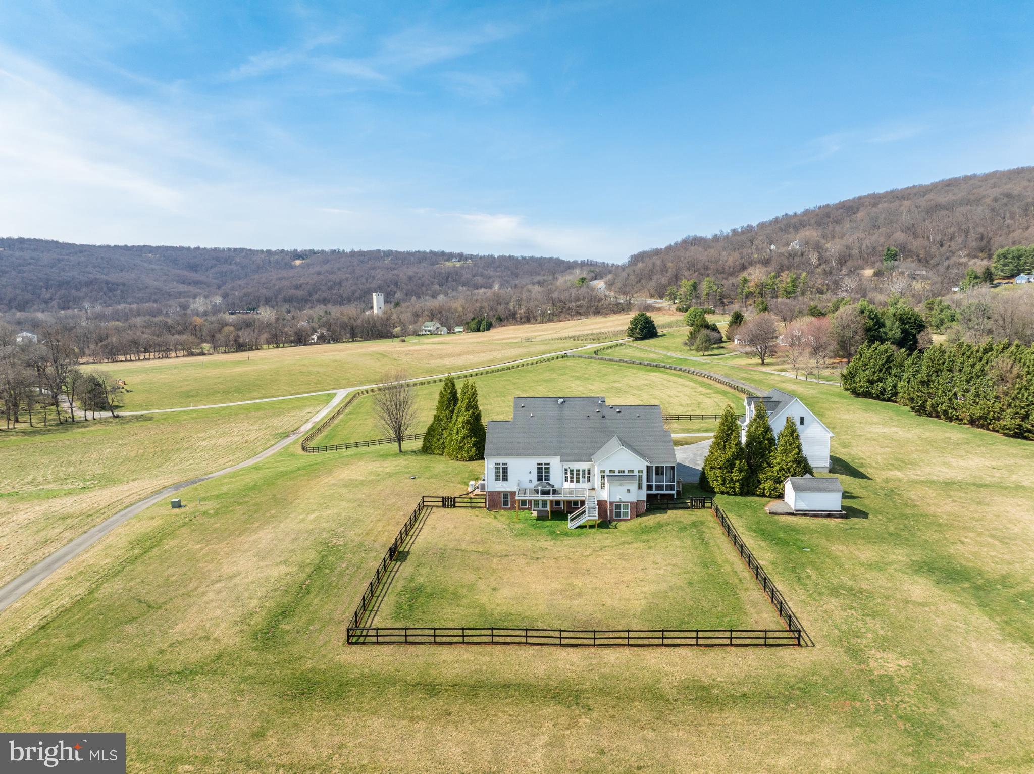WHITEHALL FARM - Residential