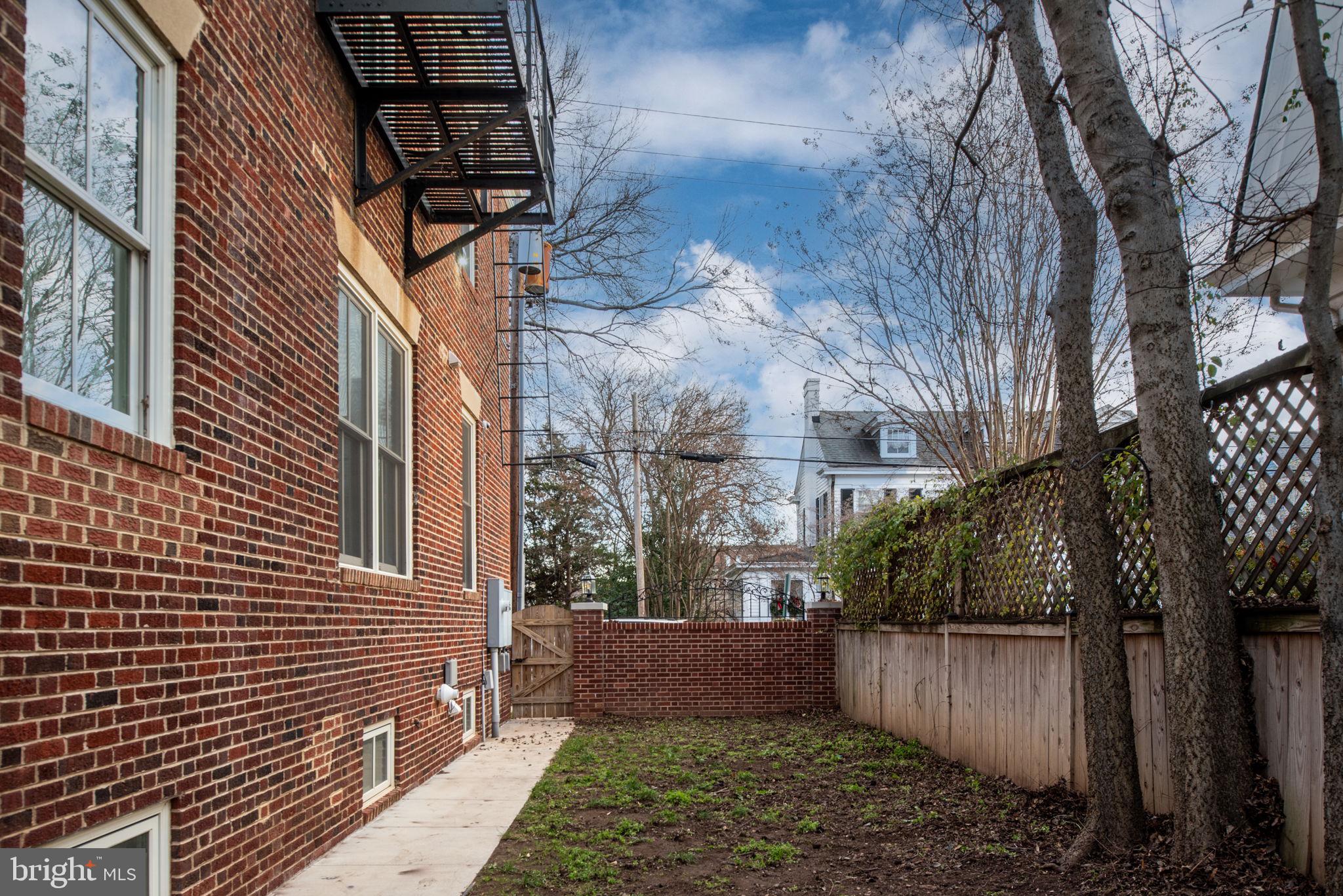 HISTORIC DISTRICT - Residential