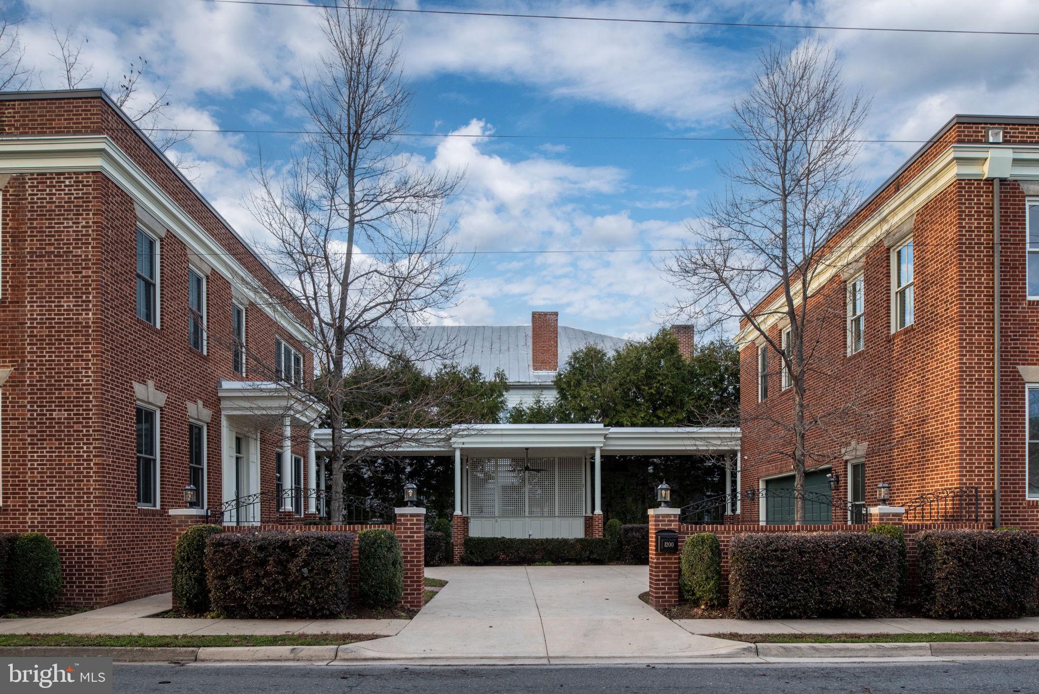HISTORIC DISTRICT - Residential