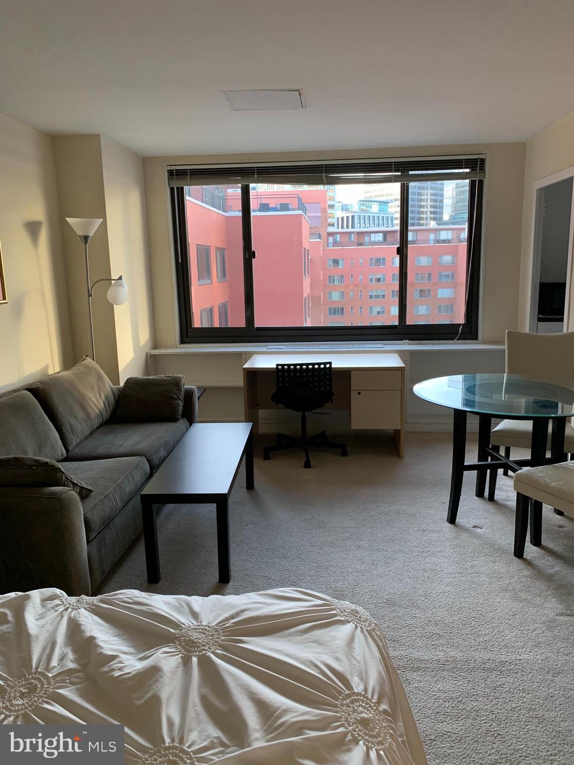RIVER PLACE EAST - Residential Lease