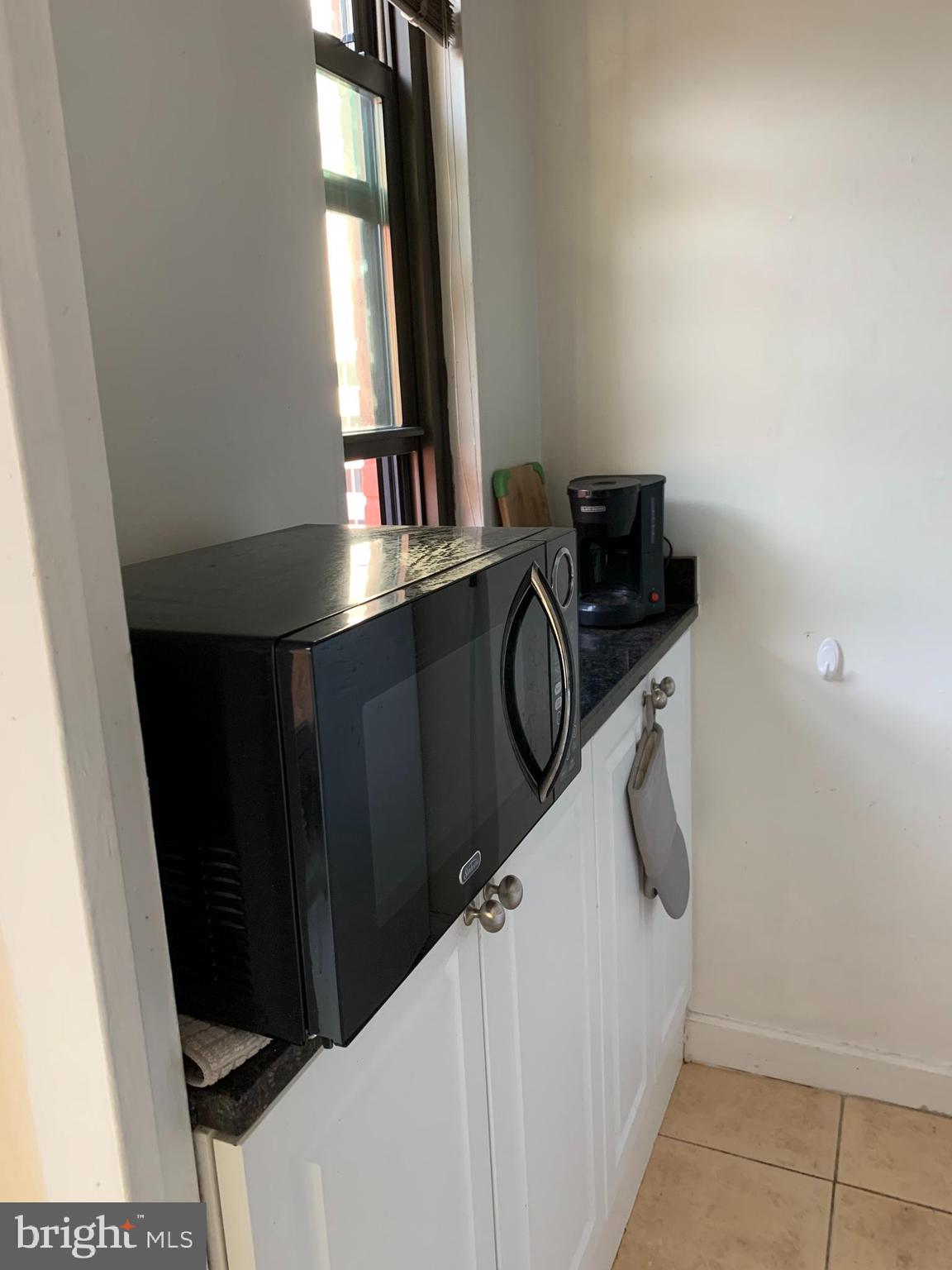 RIVER PLACE EAST - Residential Lease