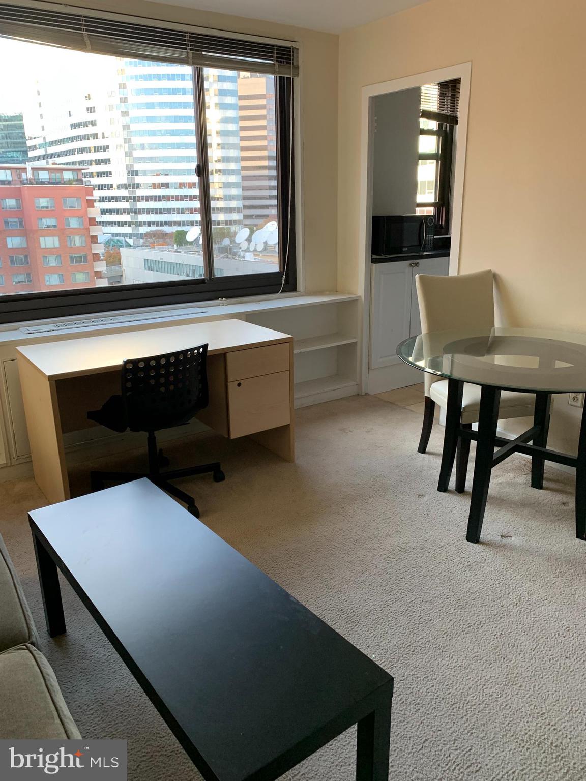 RIVER PLACE EAST - Residential Lease
