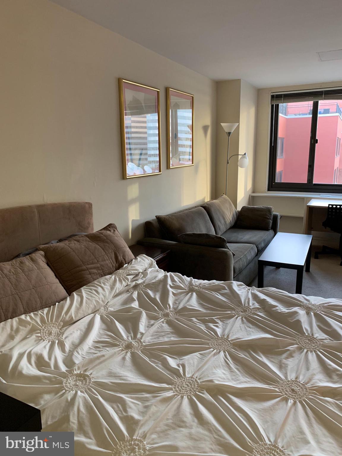 RIVER PLACE EAST - Residential Lease