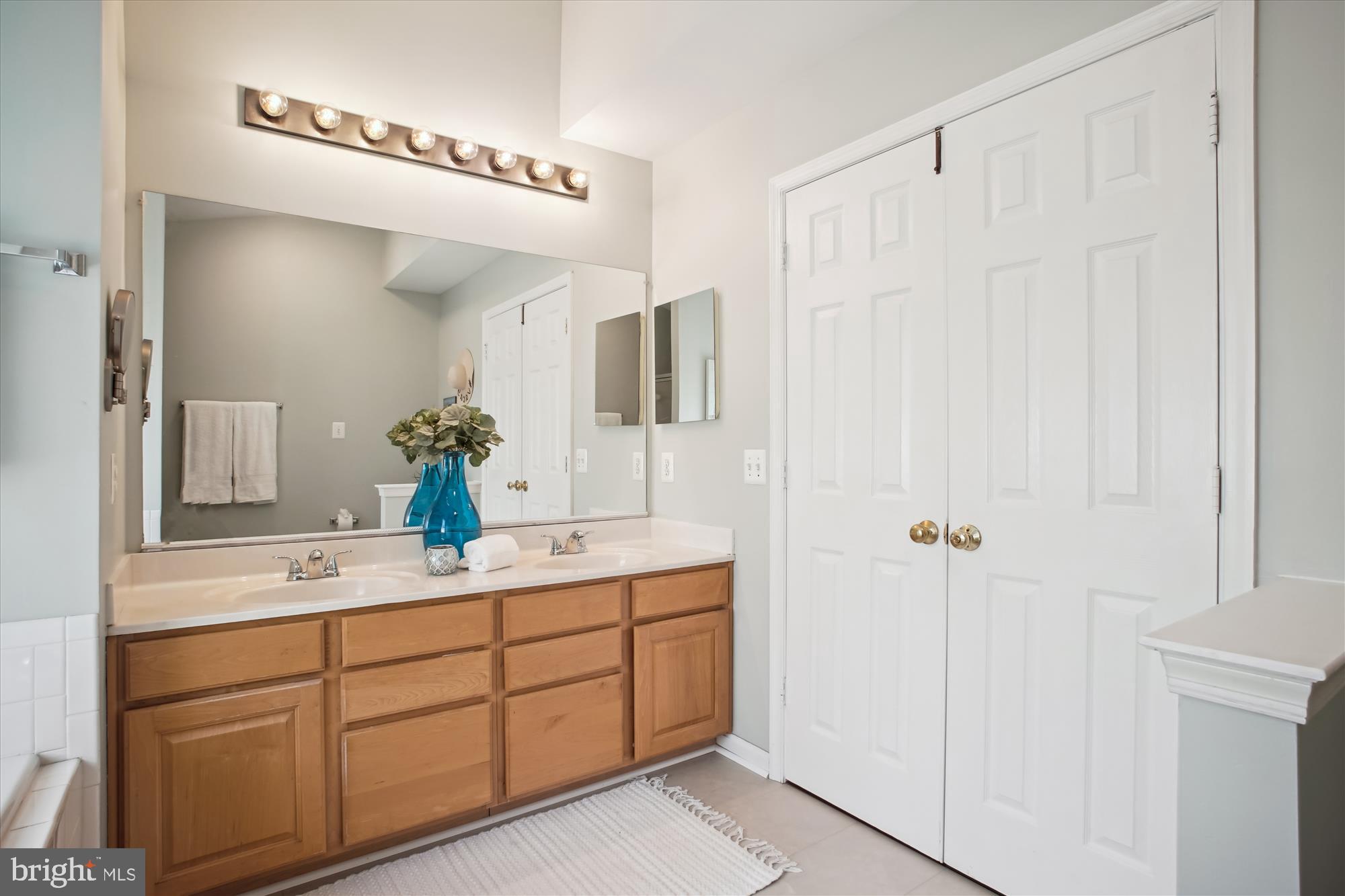 ASHBURN FARM - Residential