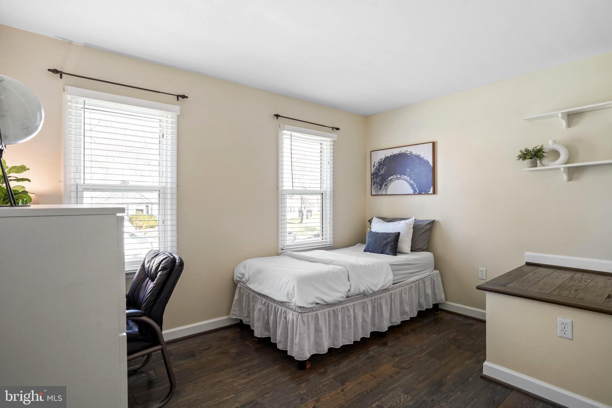 BURKE STATION SQUARE - Residential