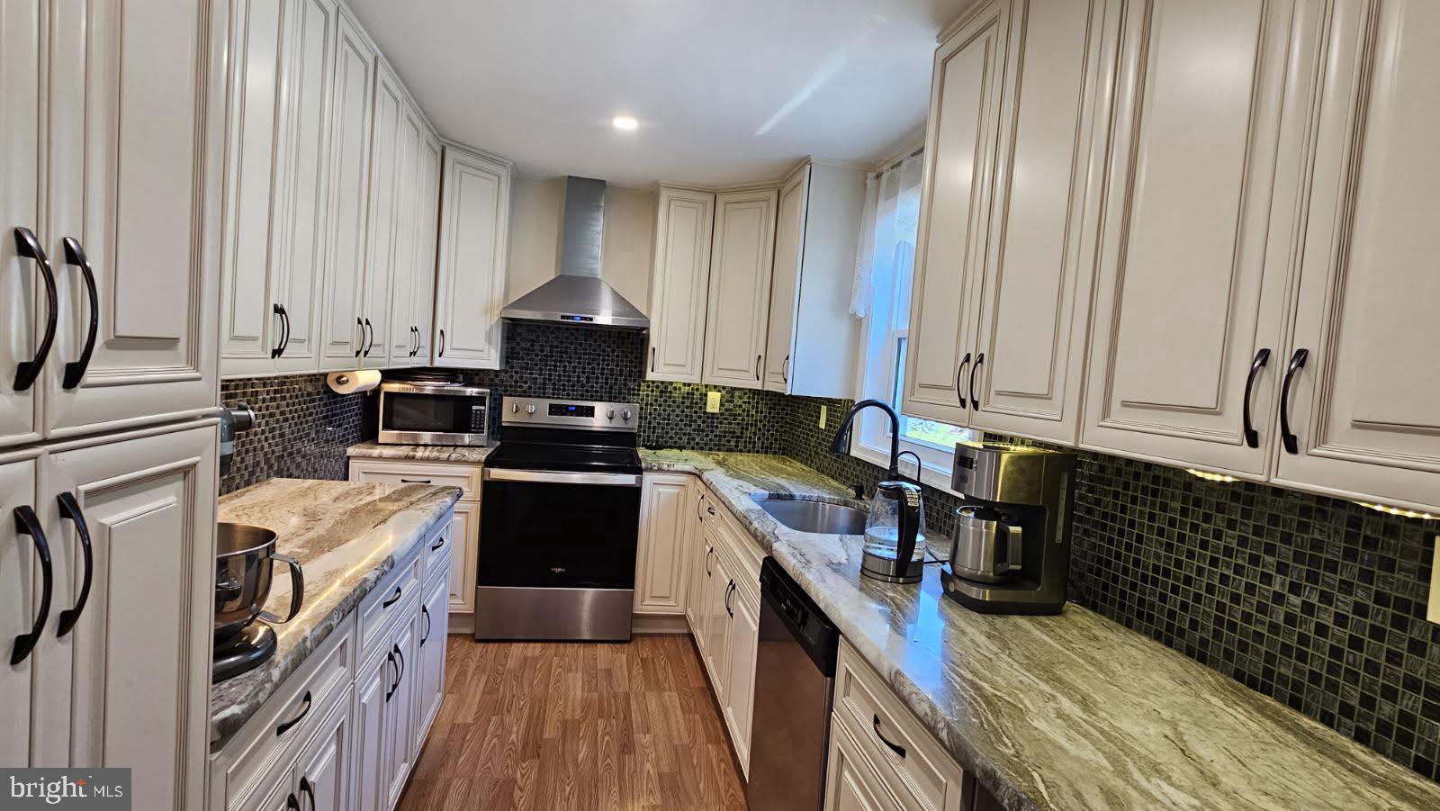 VALLEY VIEW - Residential