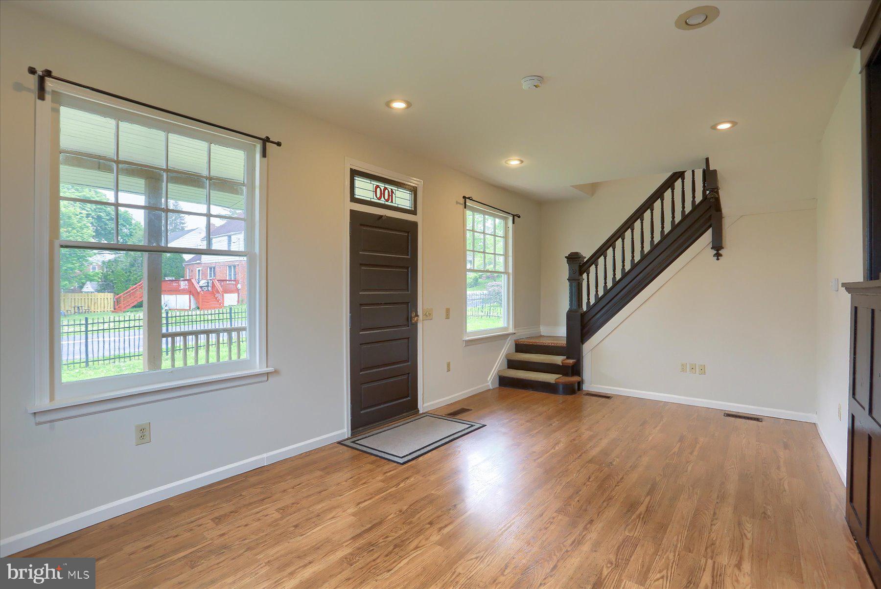 COLONIAL PARK - Residential