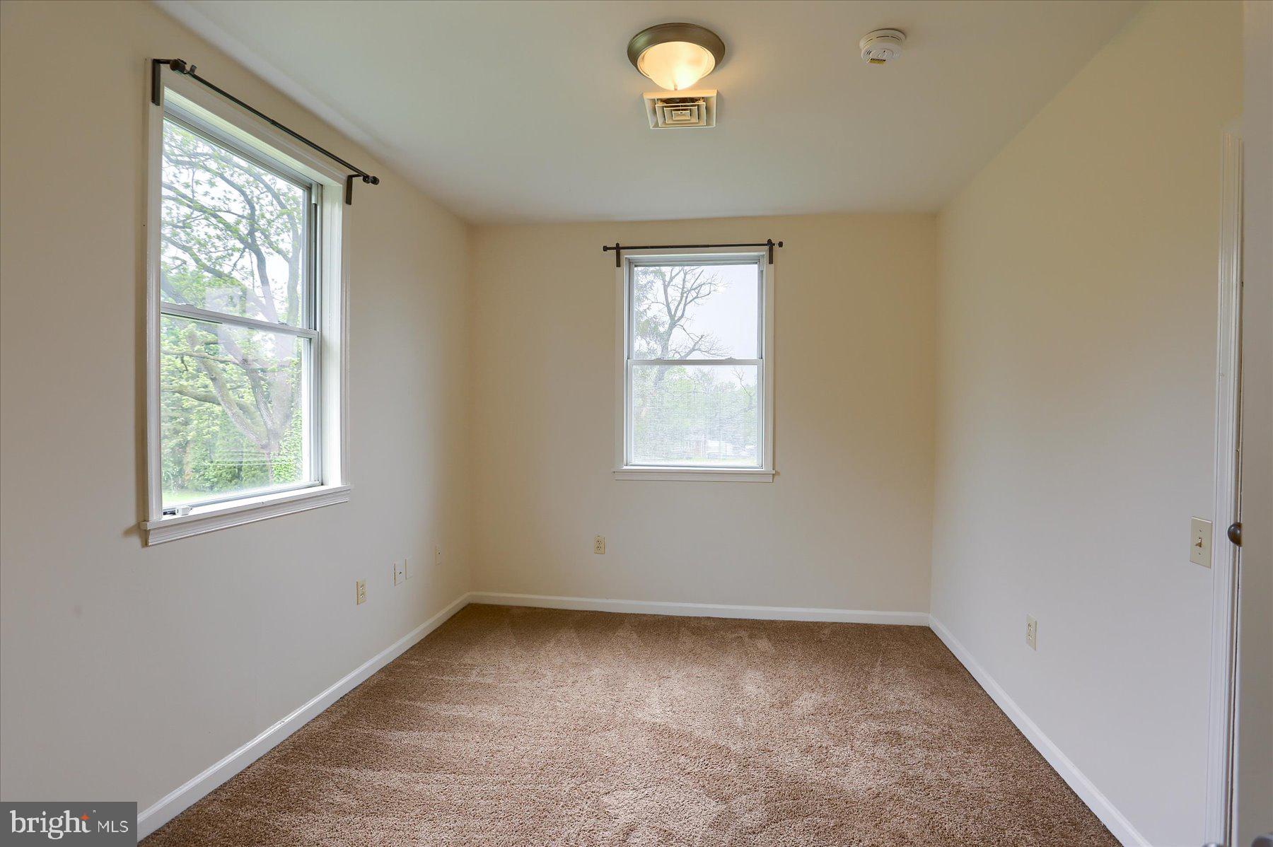 COLONIAL PARK - Residential