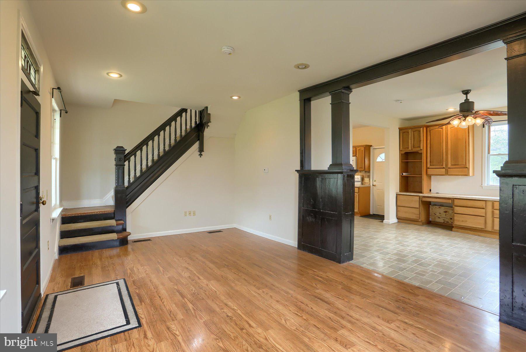 COLONIAL PARK - Residential