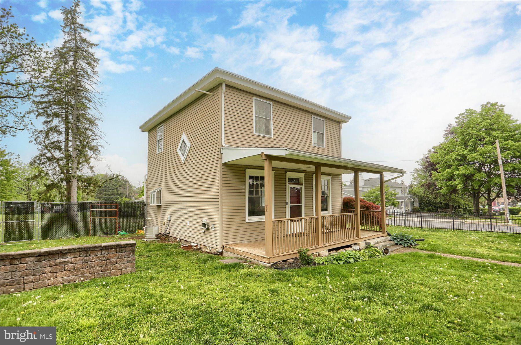 COLONIAL PARK - Residential