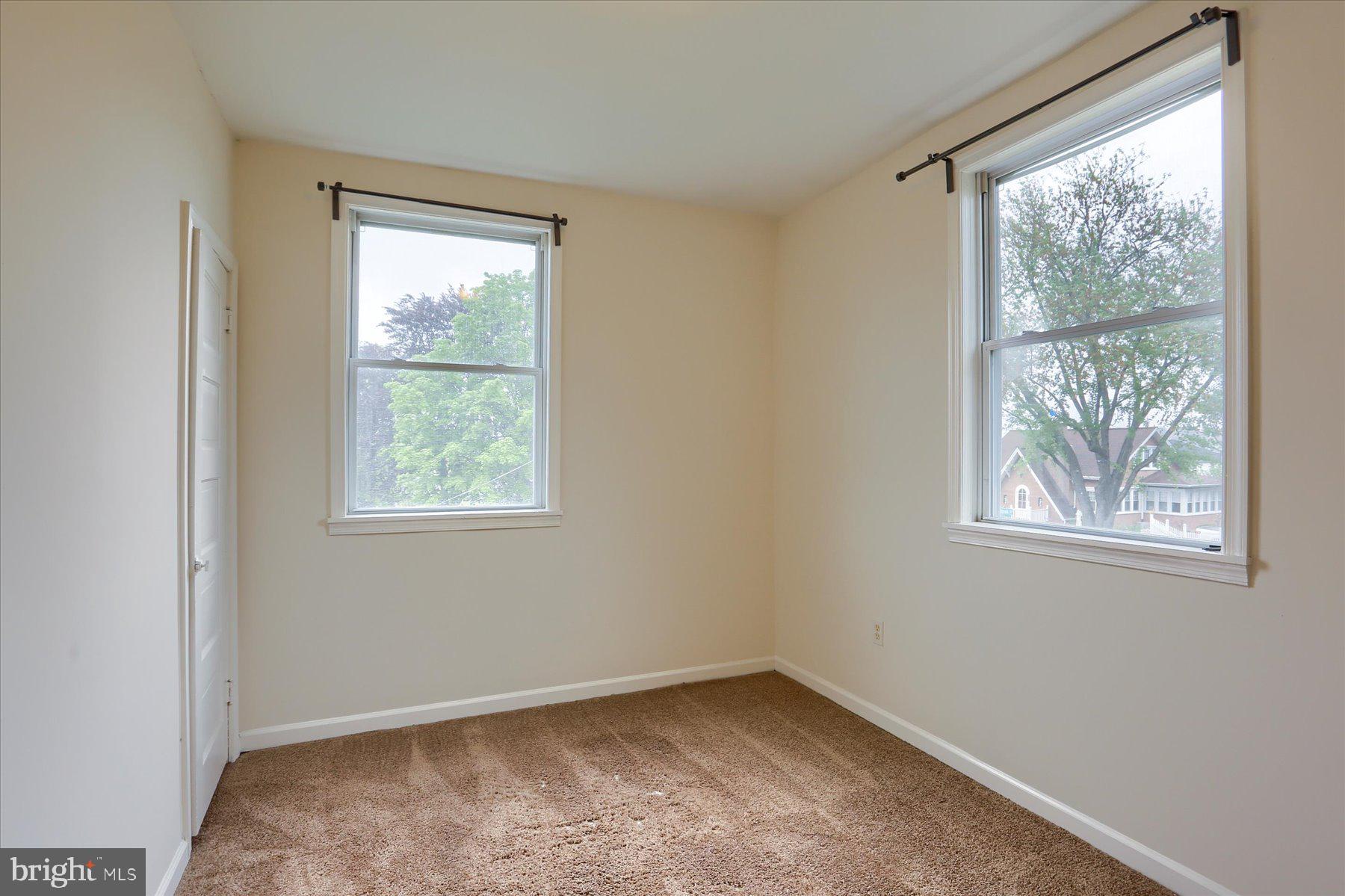 COLONIAL PARK - Residential