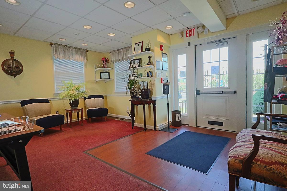 JENKINTOWN - Commercial Sale