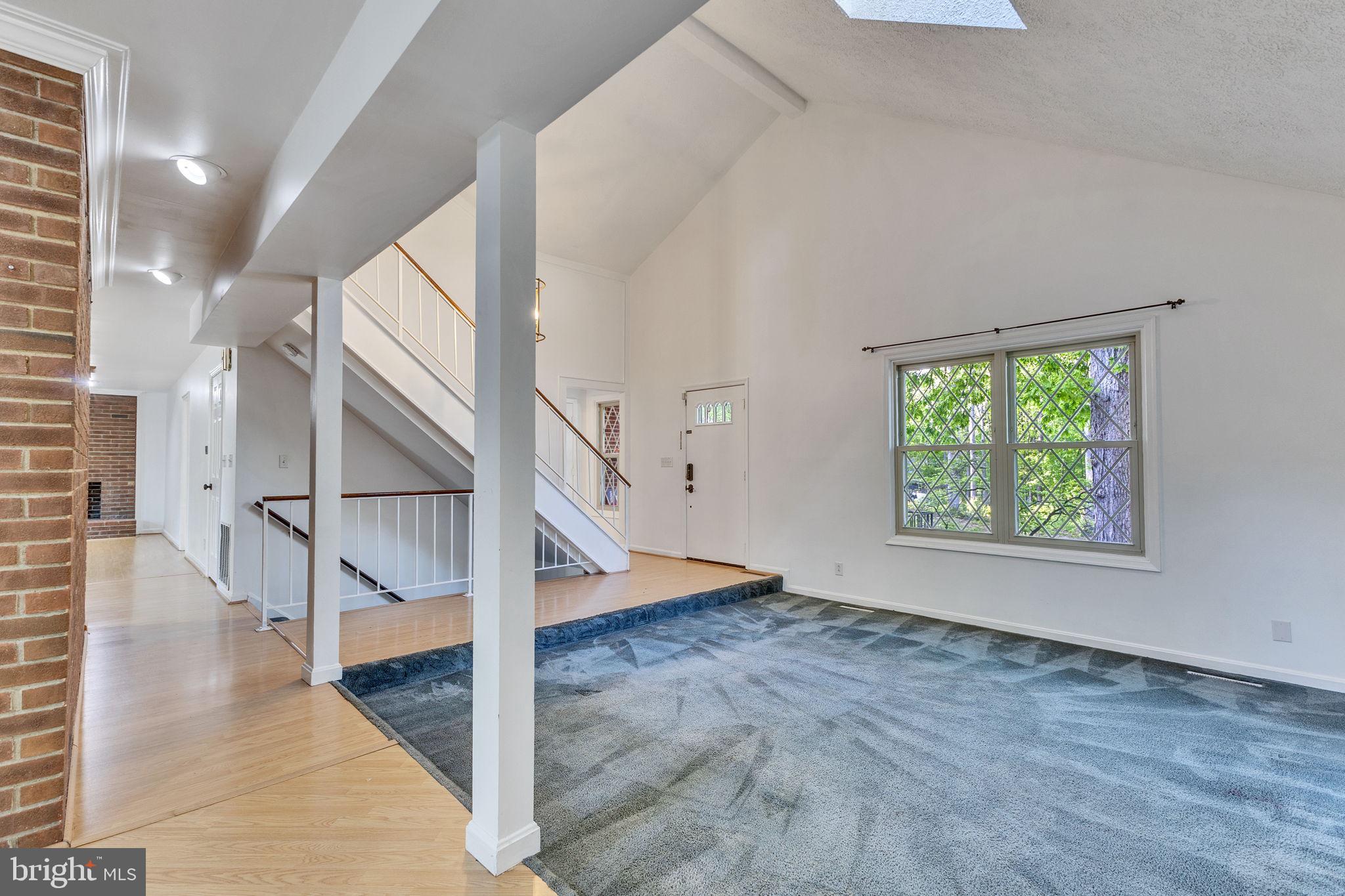HERITAGE OAKS - Residential