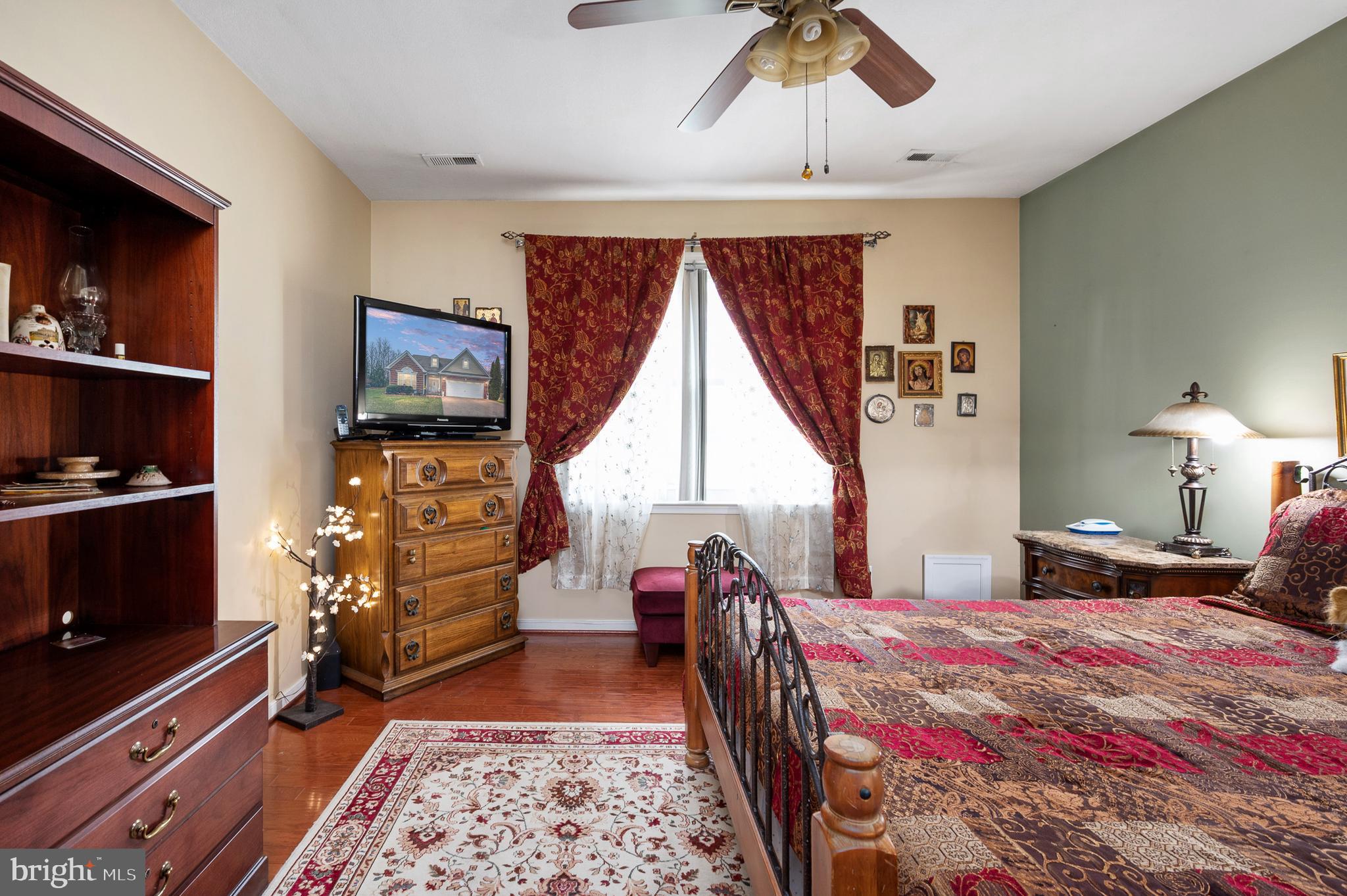 LEGACY WOODS - Residential