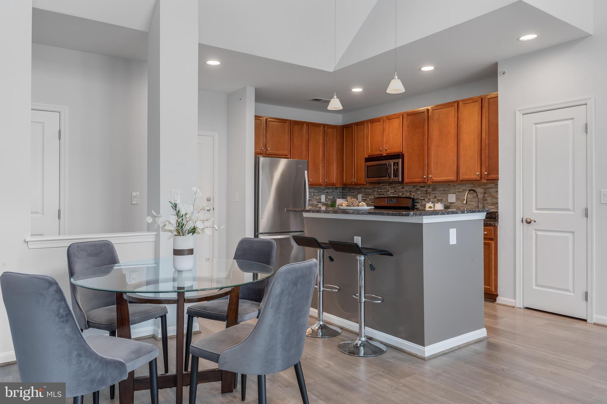 HALSTEAD AT THE METRO - Residential