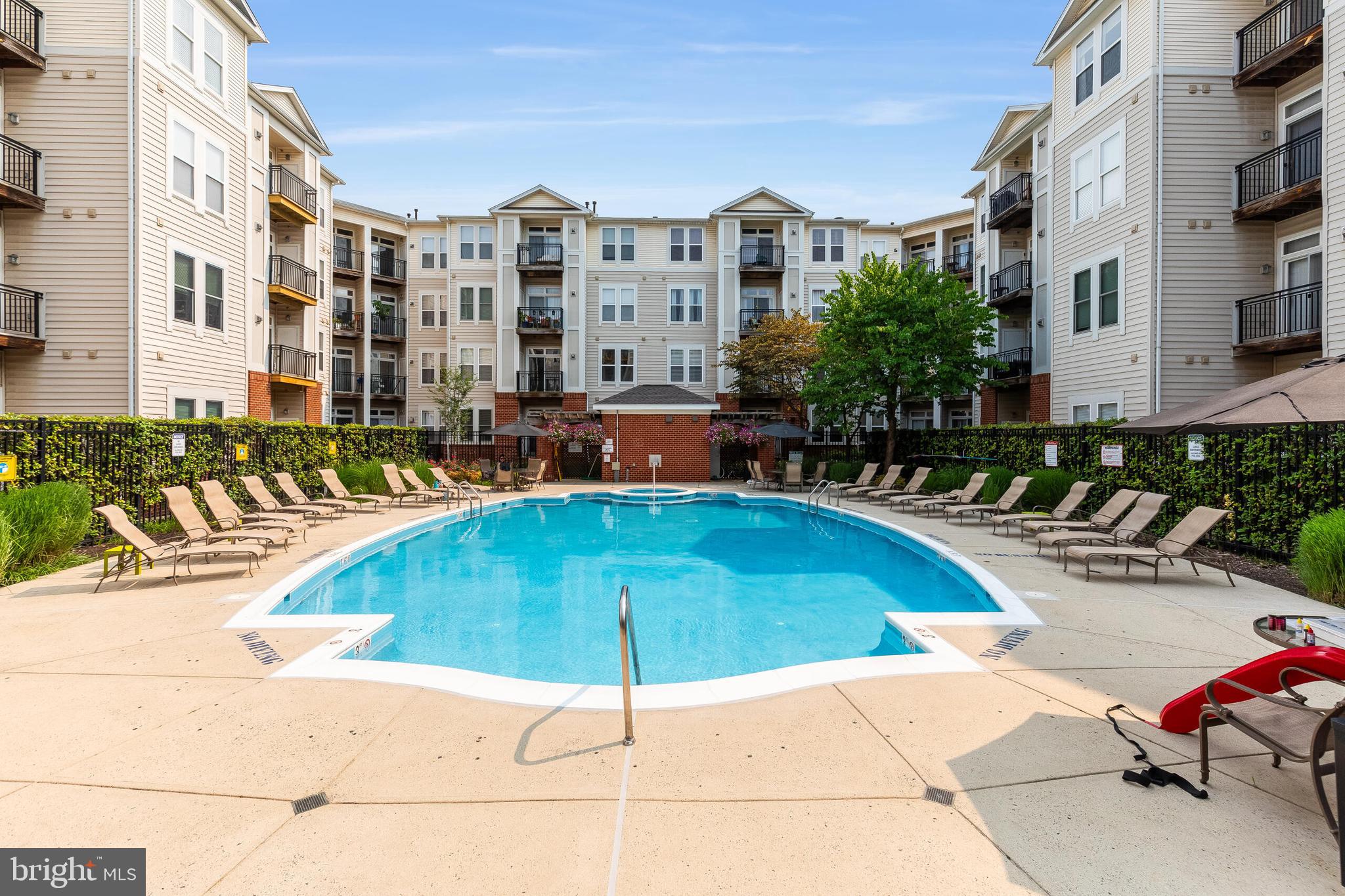 HALSTEAD AT THE METRO - Residential