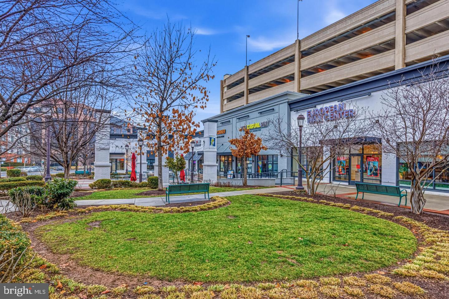 HALSTEAD AT THE METRO - Residential