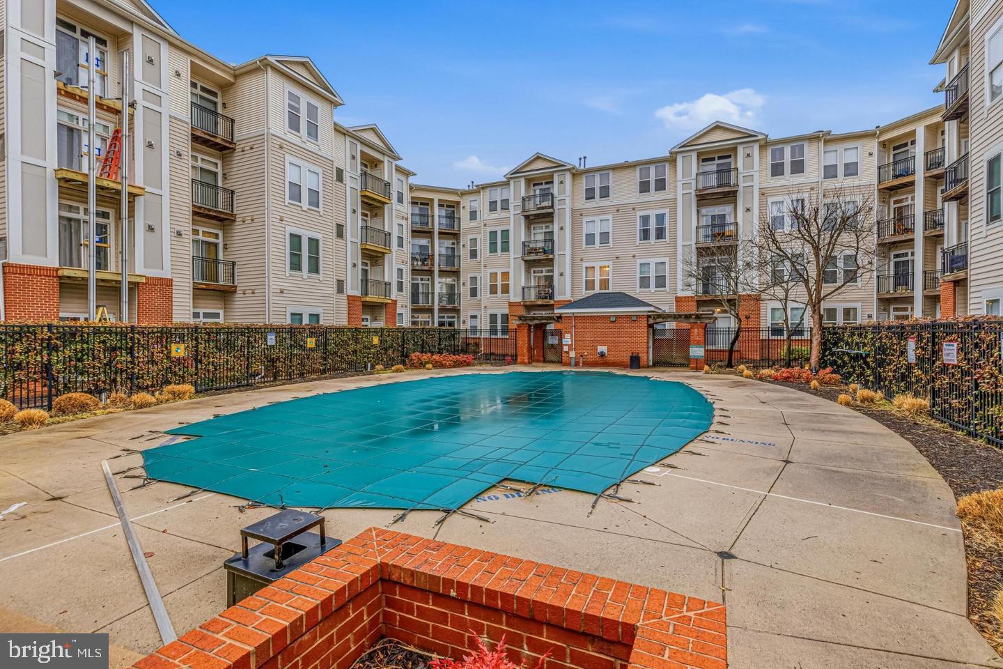 HALSTEAD AT THE METRO - Residential