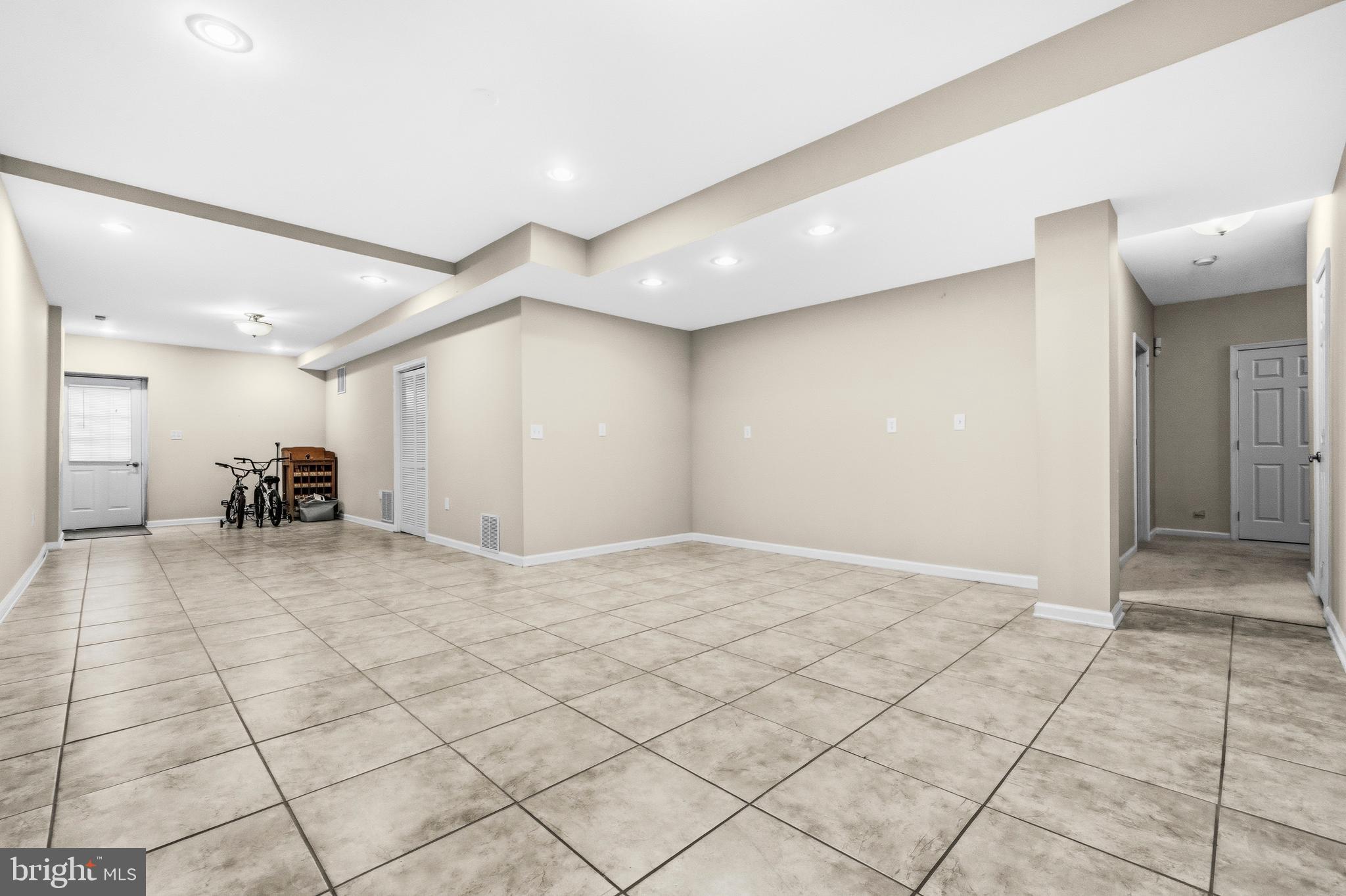 SPRUCE HILL ESTATES - Residential