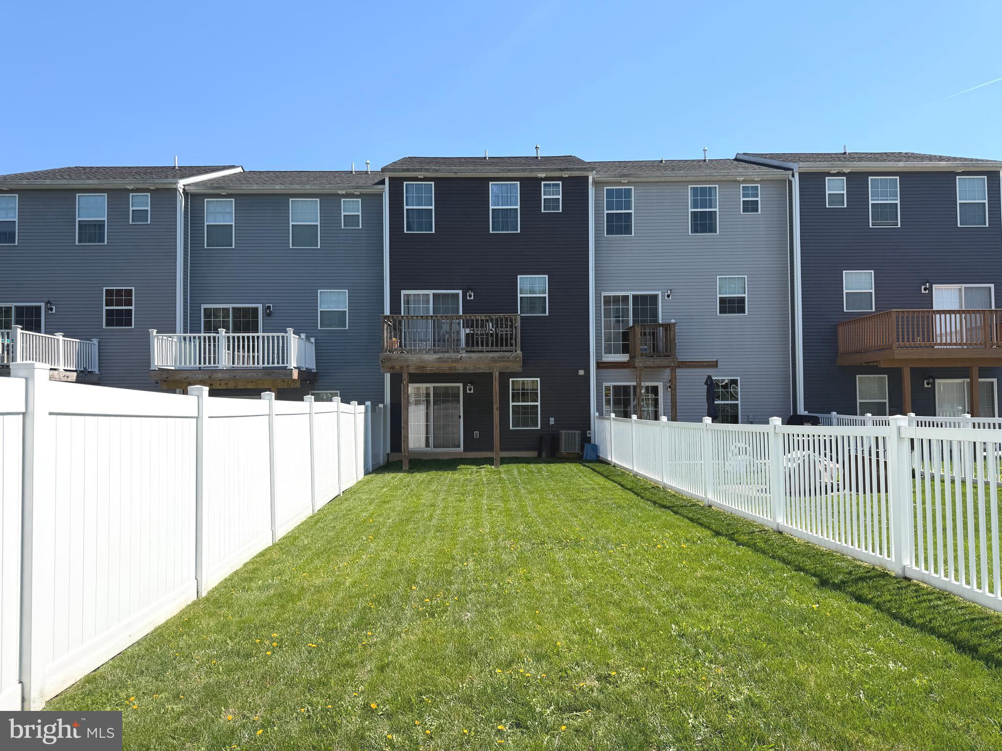 BROOKSIDE TOWNHOMES - Residential
