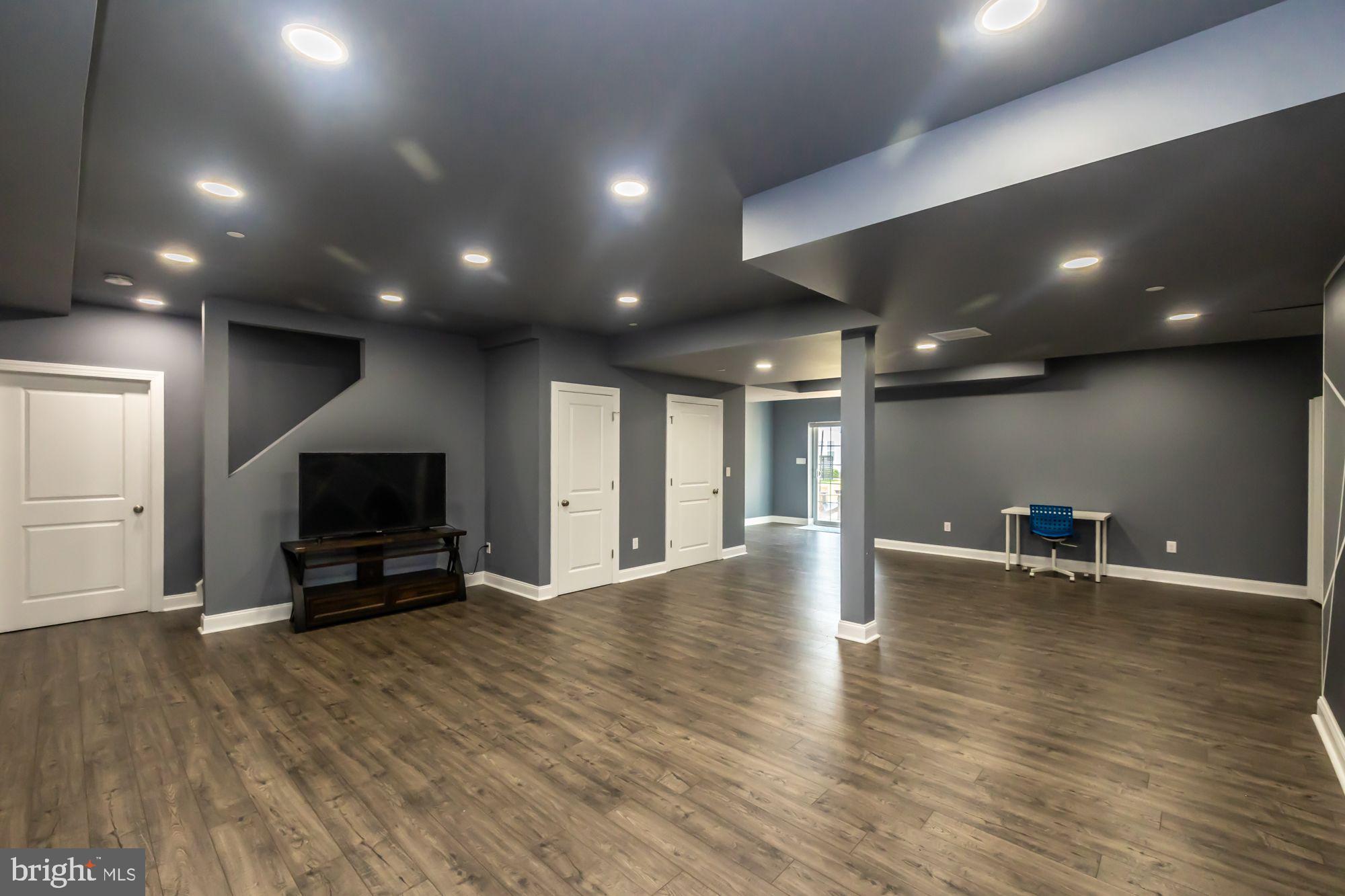 WOODLANDS AT WARWICK - Residential