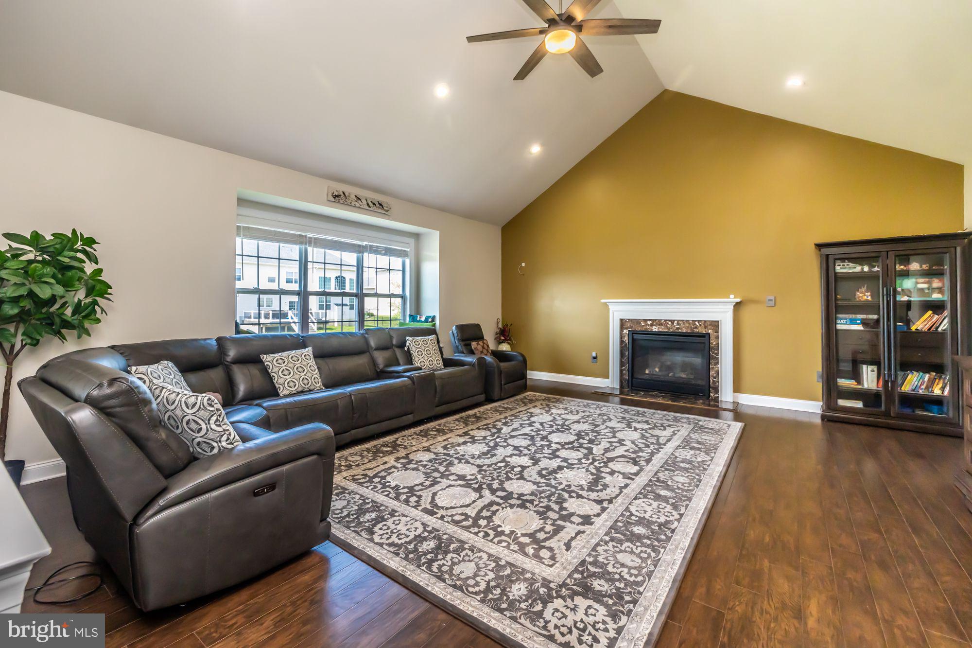 WOODLANDS AT WARWICK - Residential