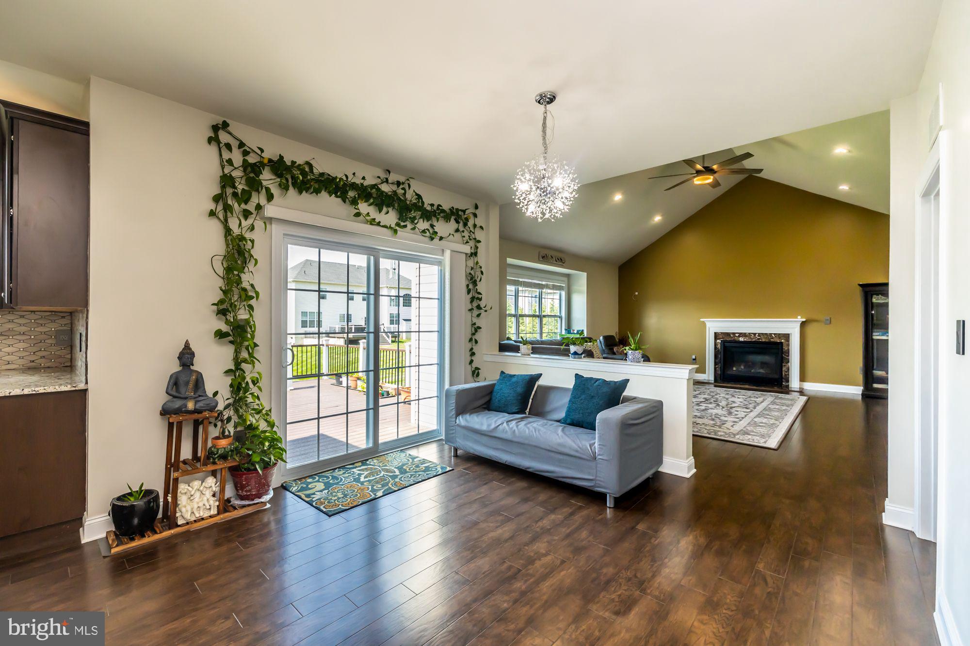 WOODLANDS AT WARWICK - Residential