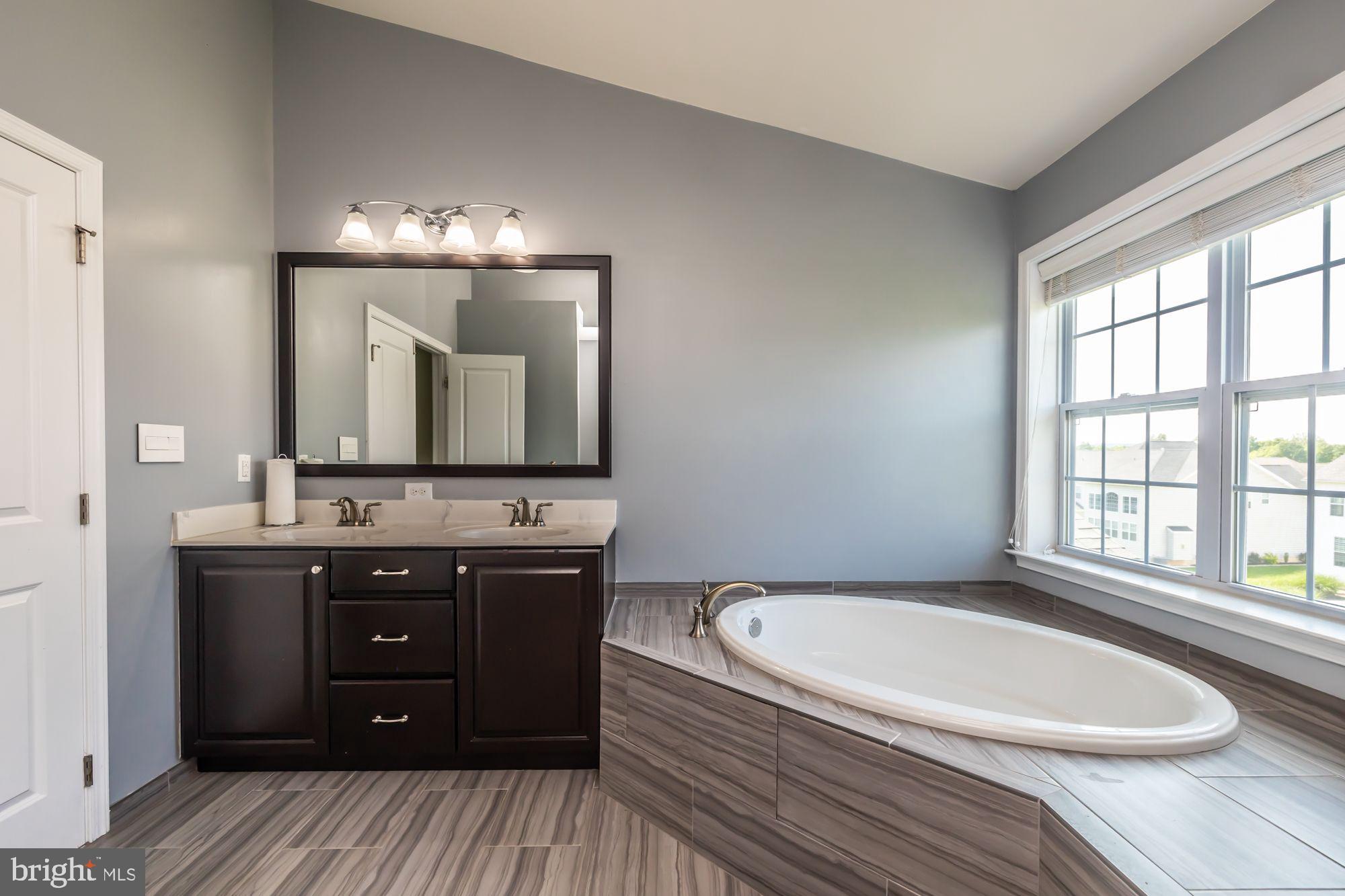 WOODLANDS AT WARWICK - Residential