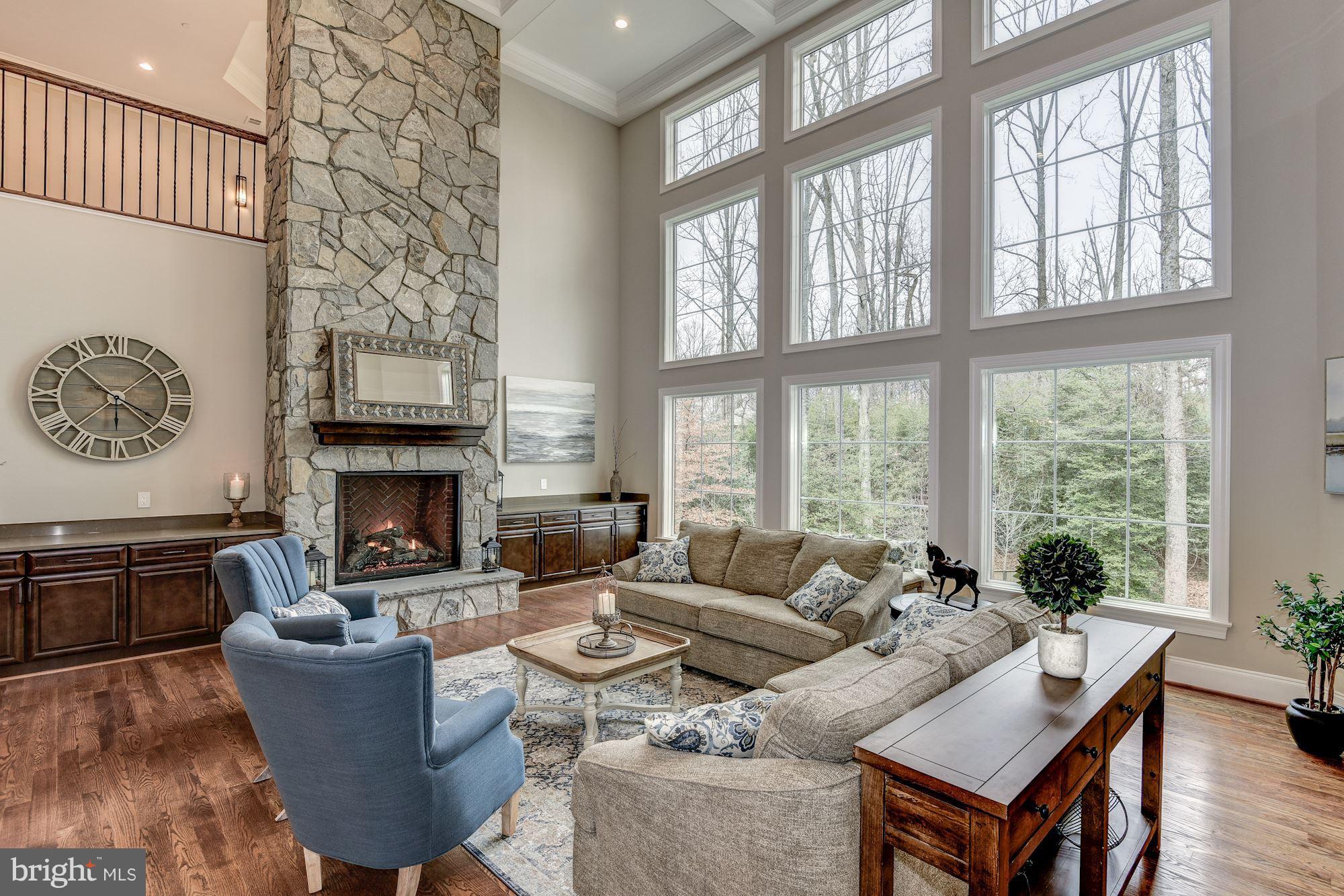 POTOMAC OUTSIDE - Residential