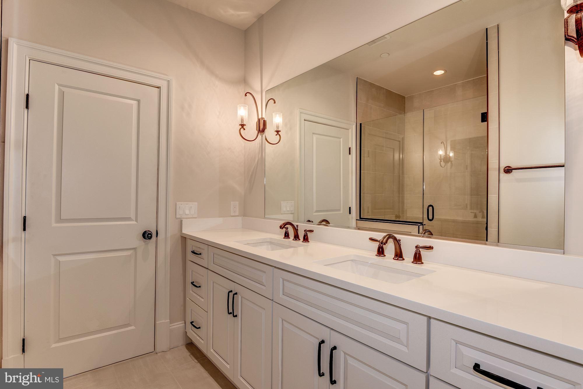 POTOMAC OUTSIDE - Residential