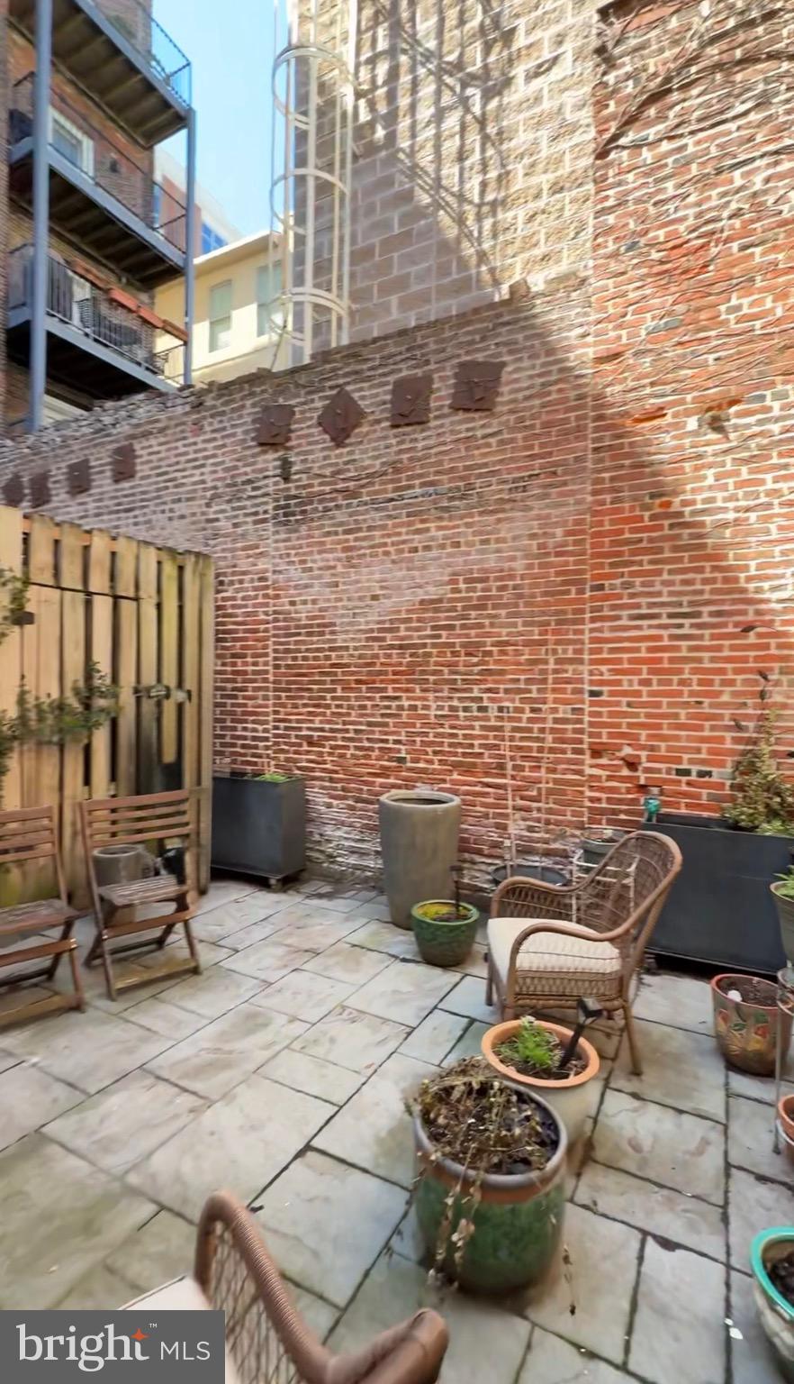 OLD CITY - Residential